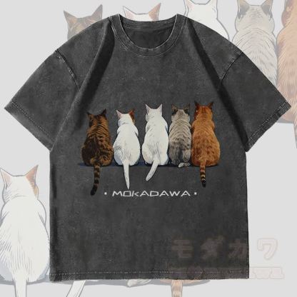 MODAKAWA 猫たちが一緒に座っているグラフィック ユニセックス ヴィンテージ ウォッシュ加工 Tシャツ - 黒 - 4XL - image 4