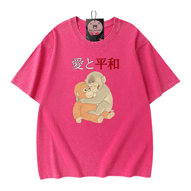 ピース・ラブ・ハグ・パンチ・モンキー・グラフィックModakawaヴィンテージウォッシュ加工綿100% Tシャツ - Rose Red - 5XL - image 5