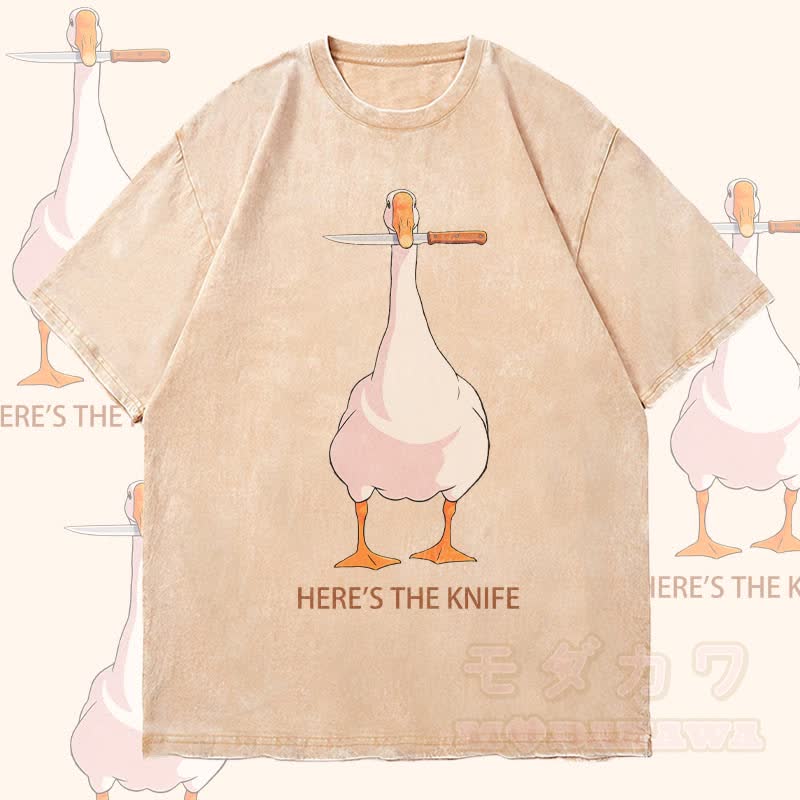 MODAKAWA HERE'S THE KNIFE グースグラフィック ユニセックス ヴィンテージウォッシュTシャツ - アプリコット - 4XL - image 3