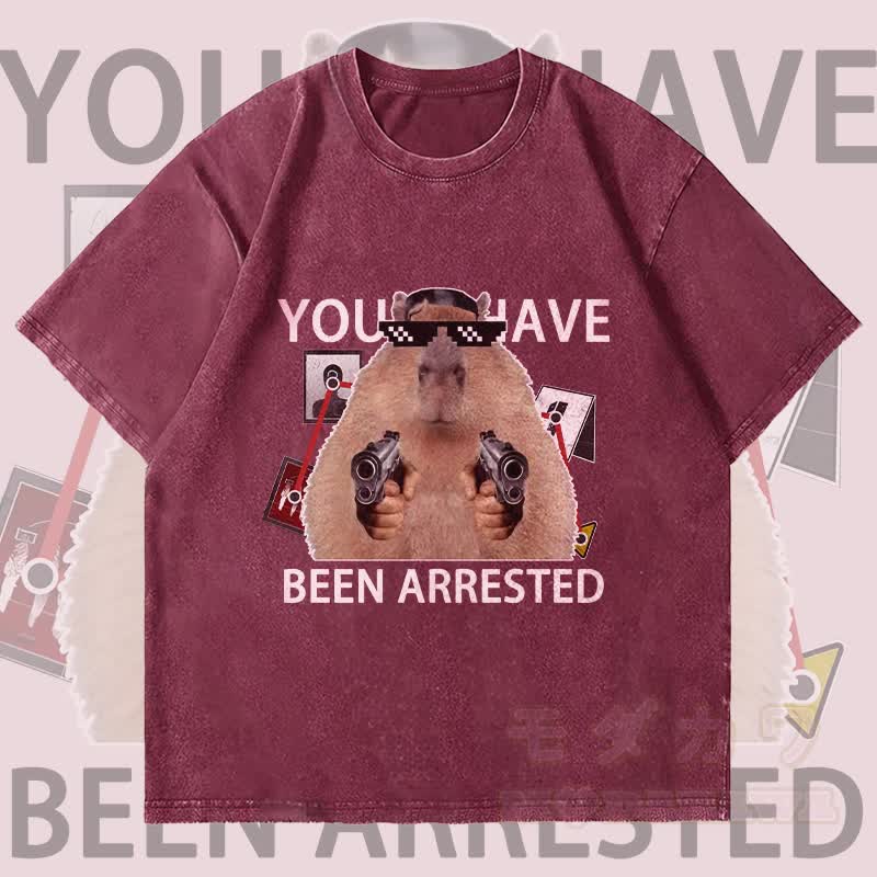 MODAKAWA YOU HAVE BEEN ARRESTED マーモット グラフィック ユニセックス ヴィンテージ ウォッシュド Tシャツ - ワインレッド - 4XL - image 3
