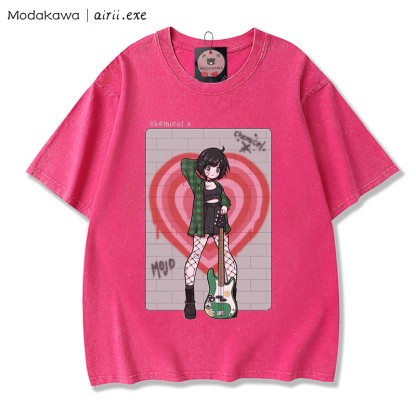 MODAKAWA X airii.exe CHEMICAL ギターガール レタープリント ヴィンテージウォッシュ加工100%綿ModakawaTシャツ - Rose Red - 3XL - image 3