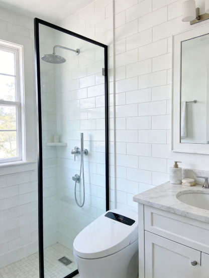 Moisture-absorbing, dust-removing, odor-decomposing air magic box