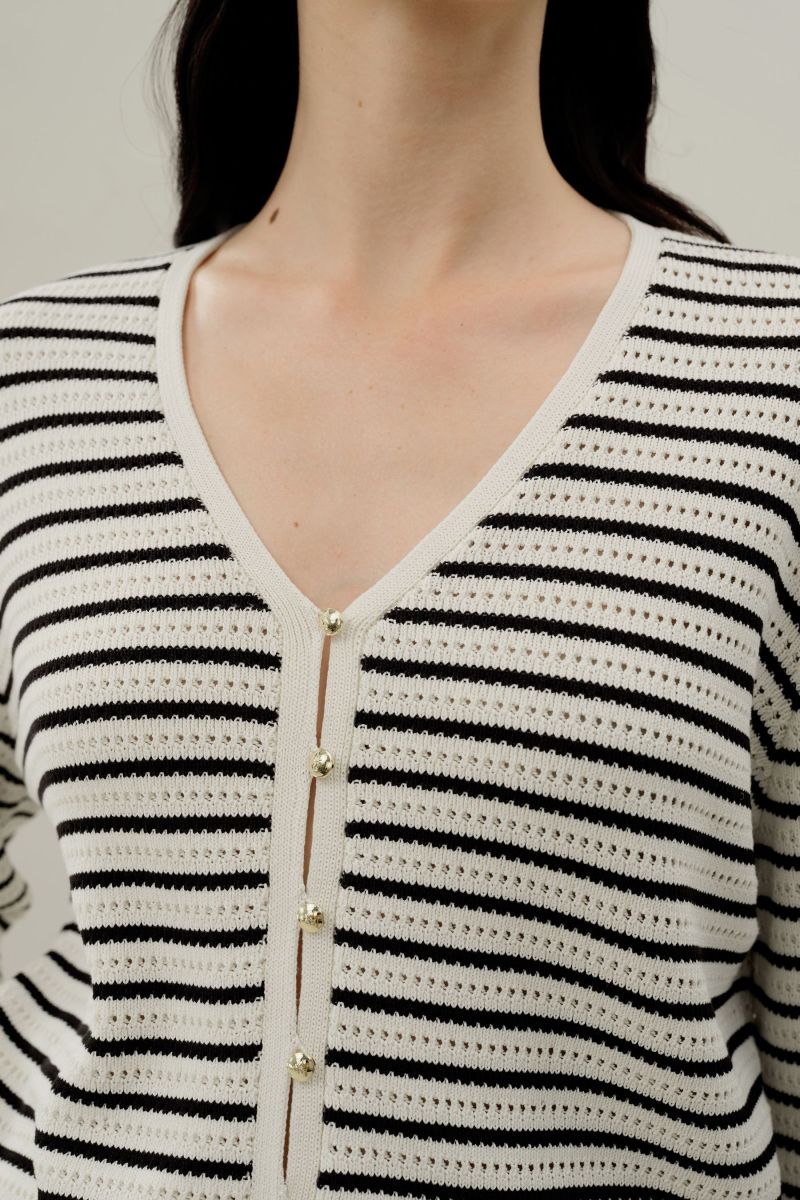 #color_White With Black Stripes