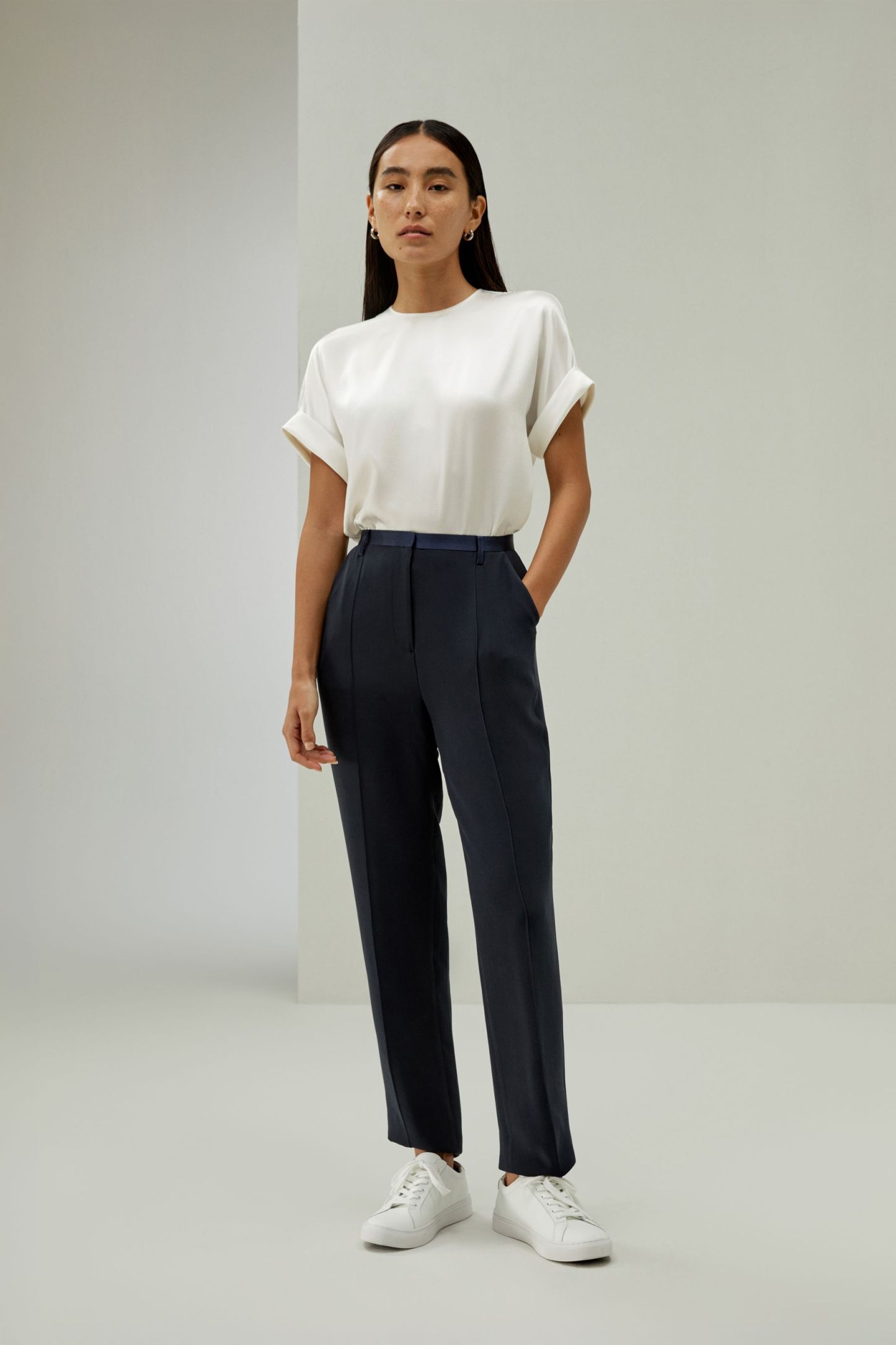 Obliuque Sleeves Round Neck Silk Tee