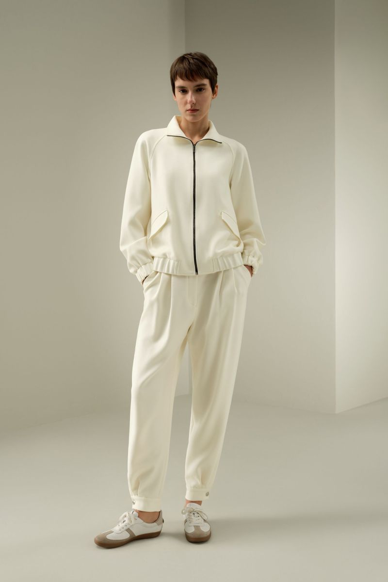 #color_Natural White