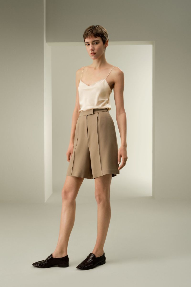#color_Khaki