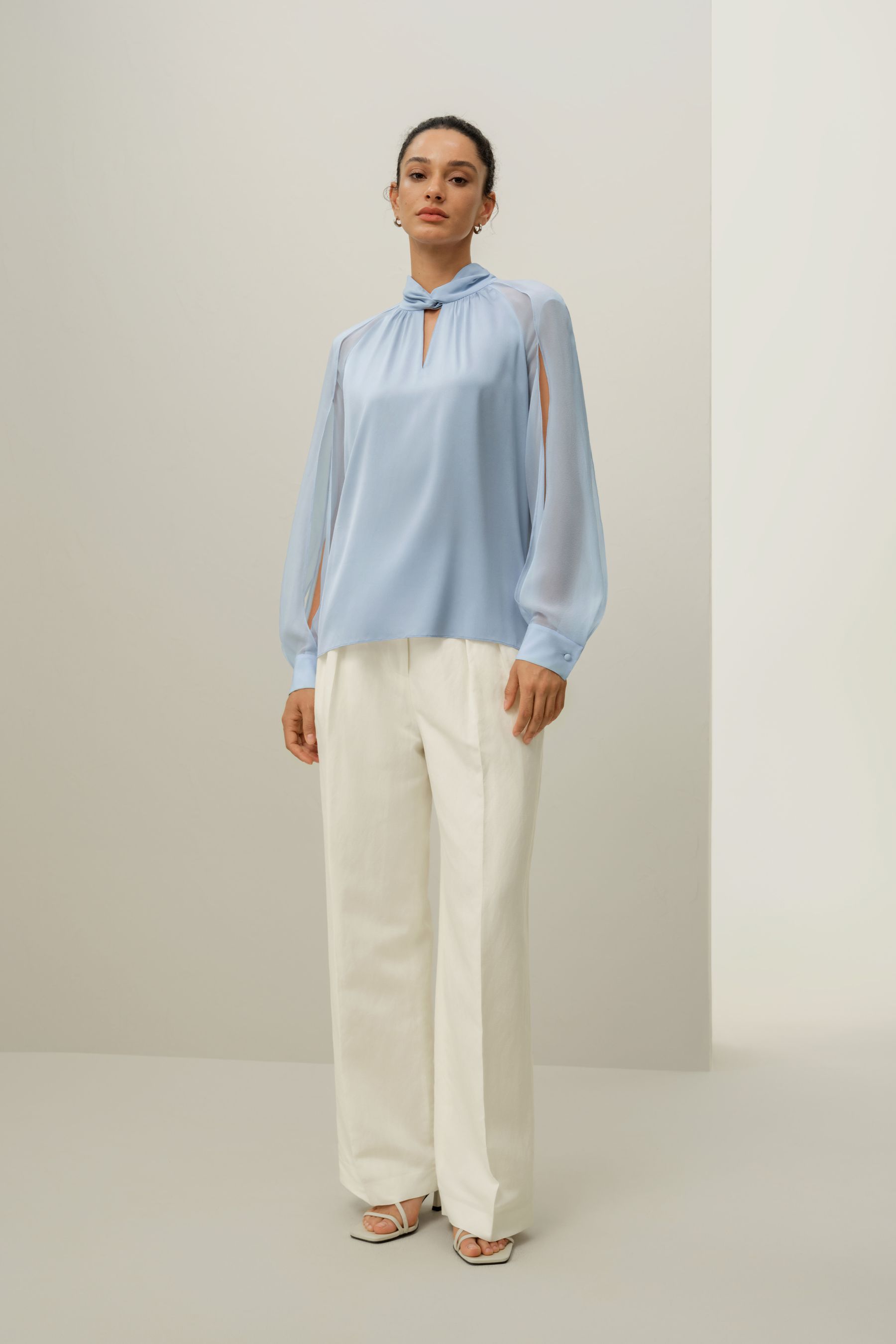 #color_Illusion Blue