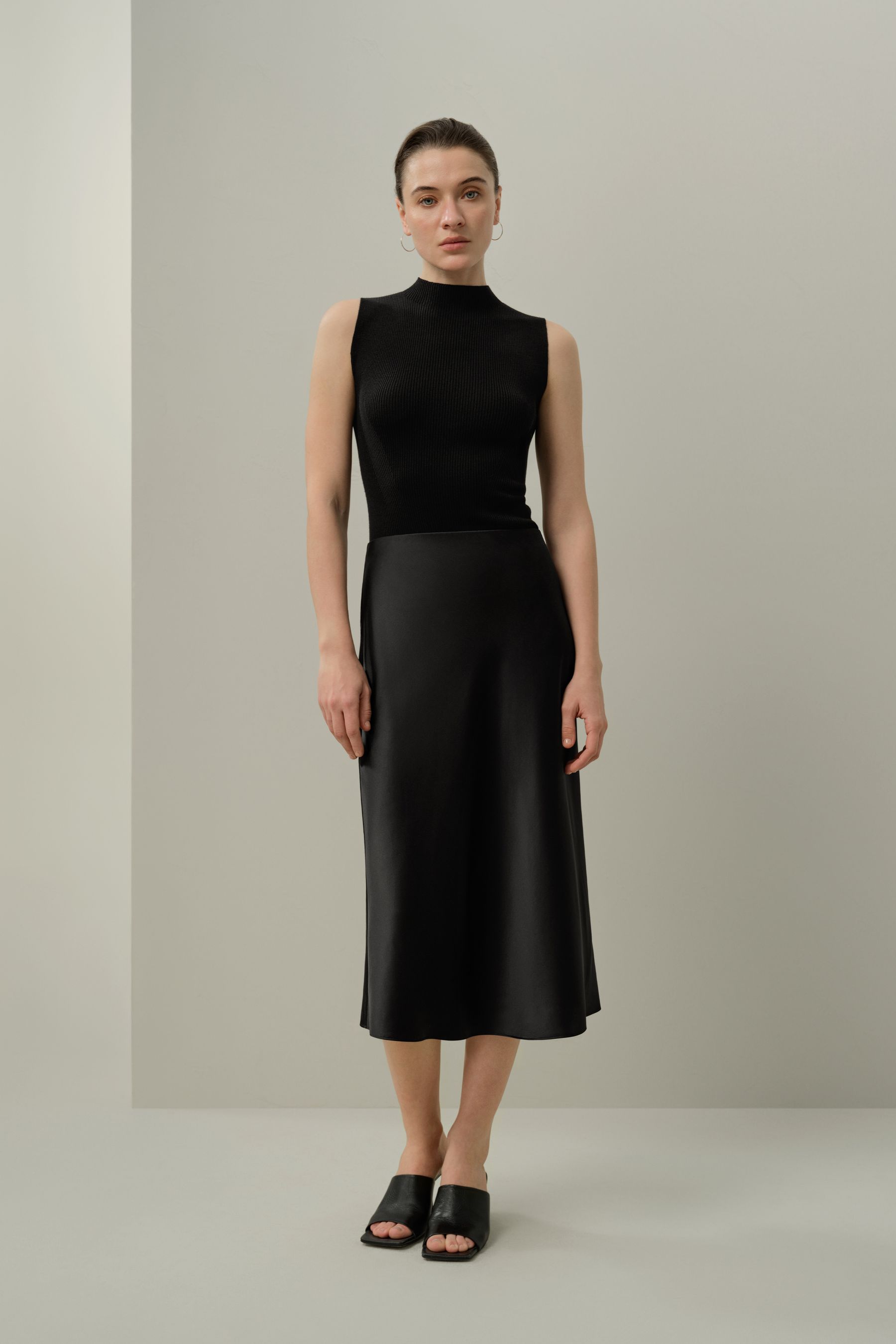 #color_Black