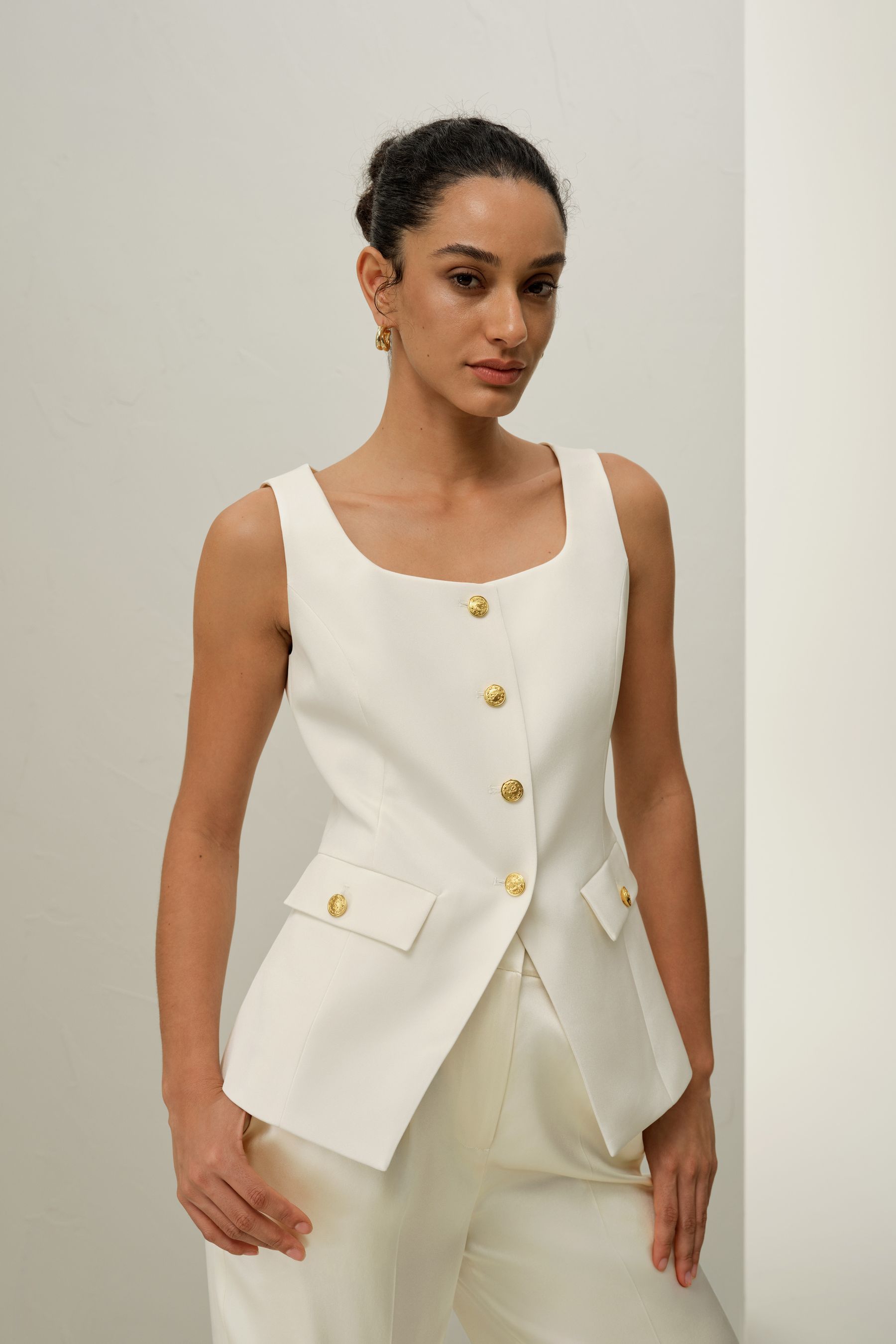 #color_Natural White