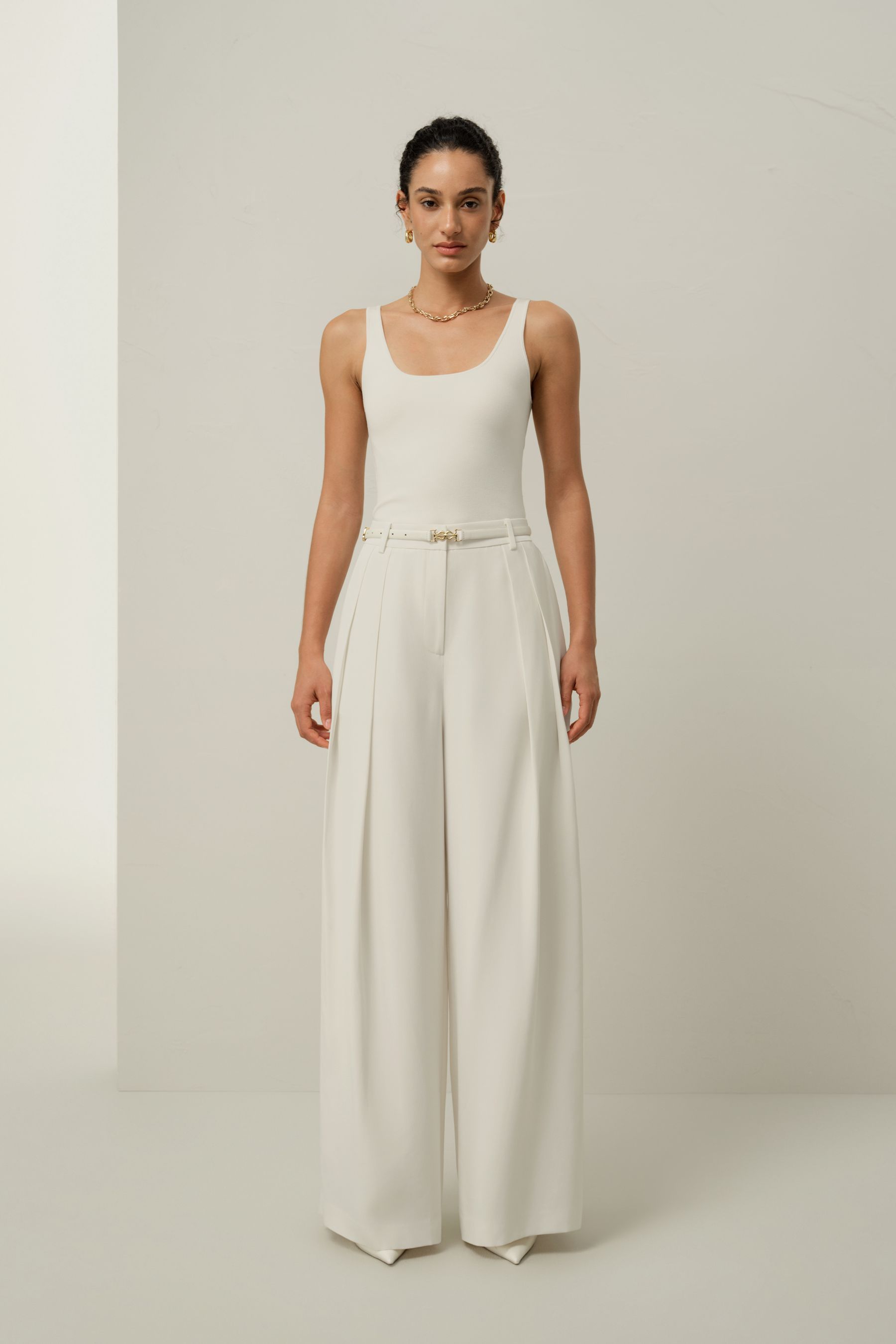 #color_Natural White