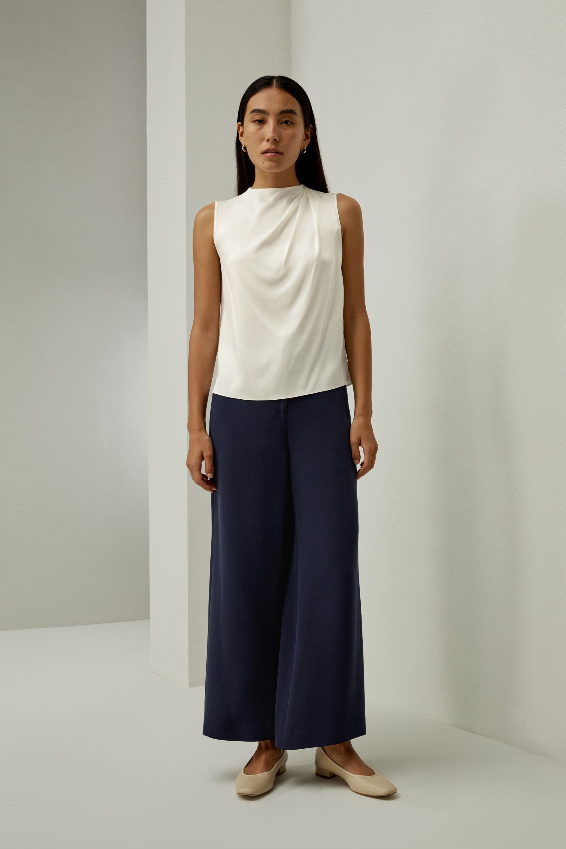 #color_Natural White