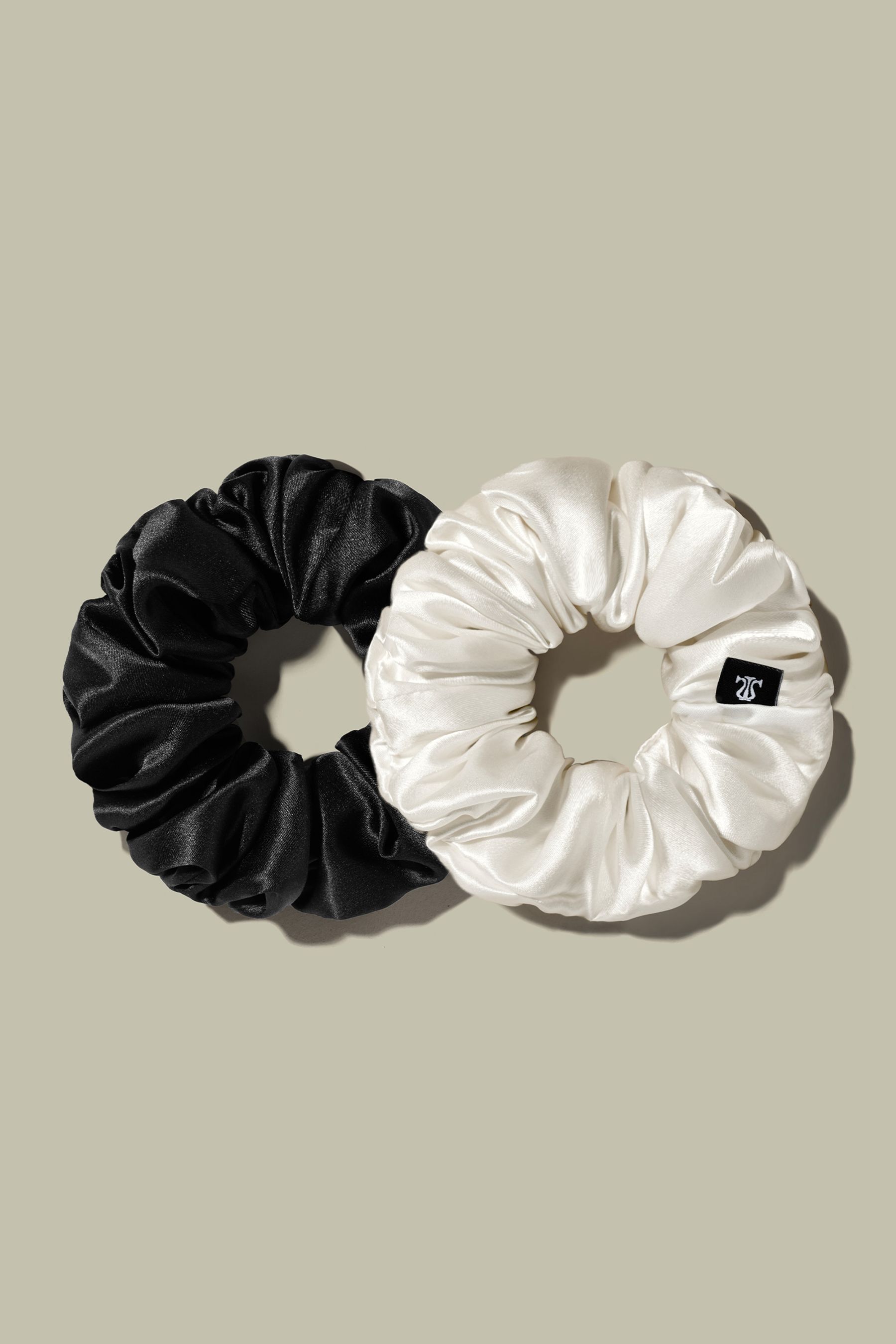 #color_Black+Natural White