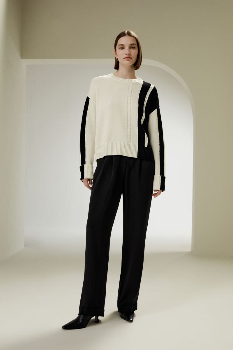 #color_Black and White Block