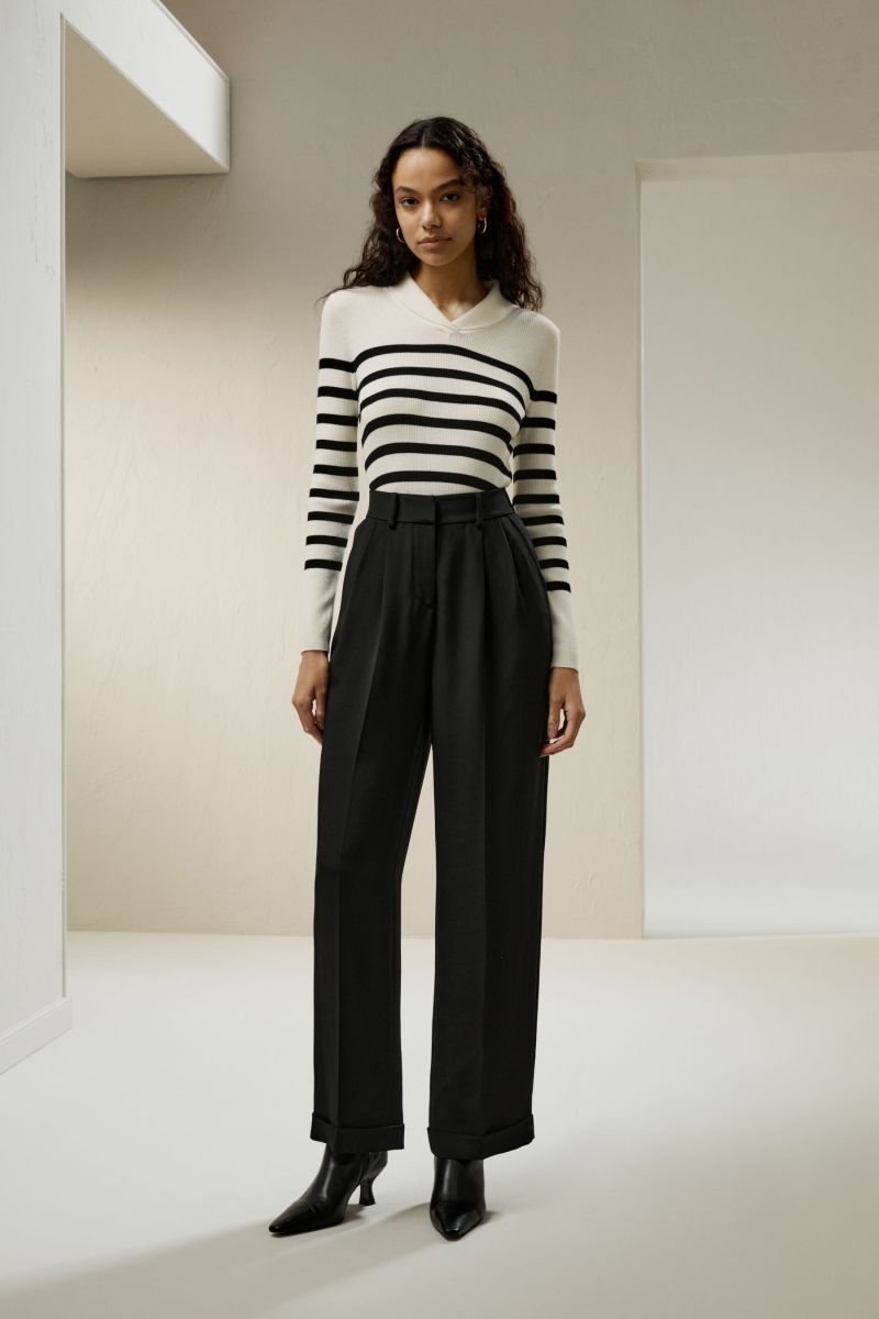 #color_White With Black Stripes