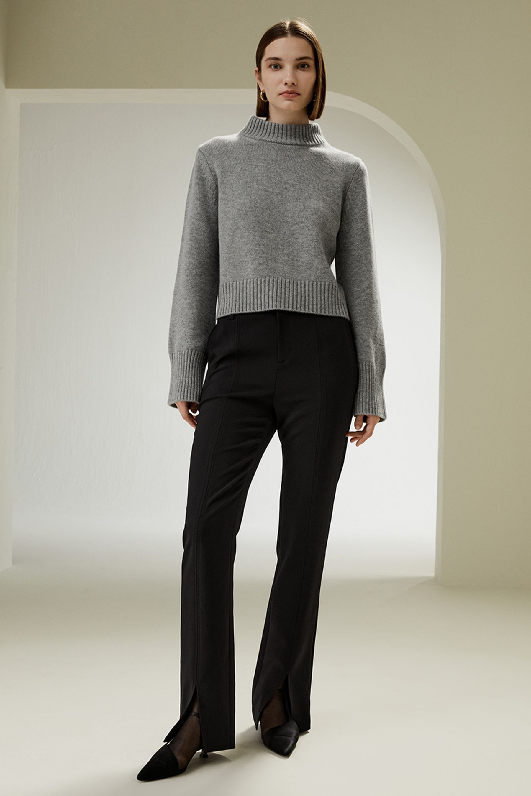 Ribbed Collar and Hemline Wool Cashmere Sweater