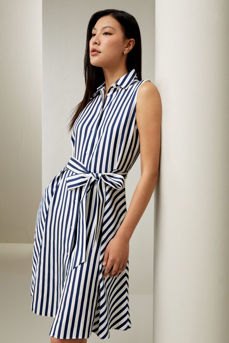 #color_Blue-White-Pinstripes