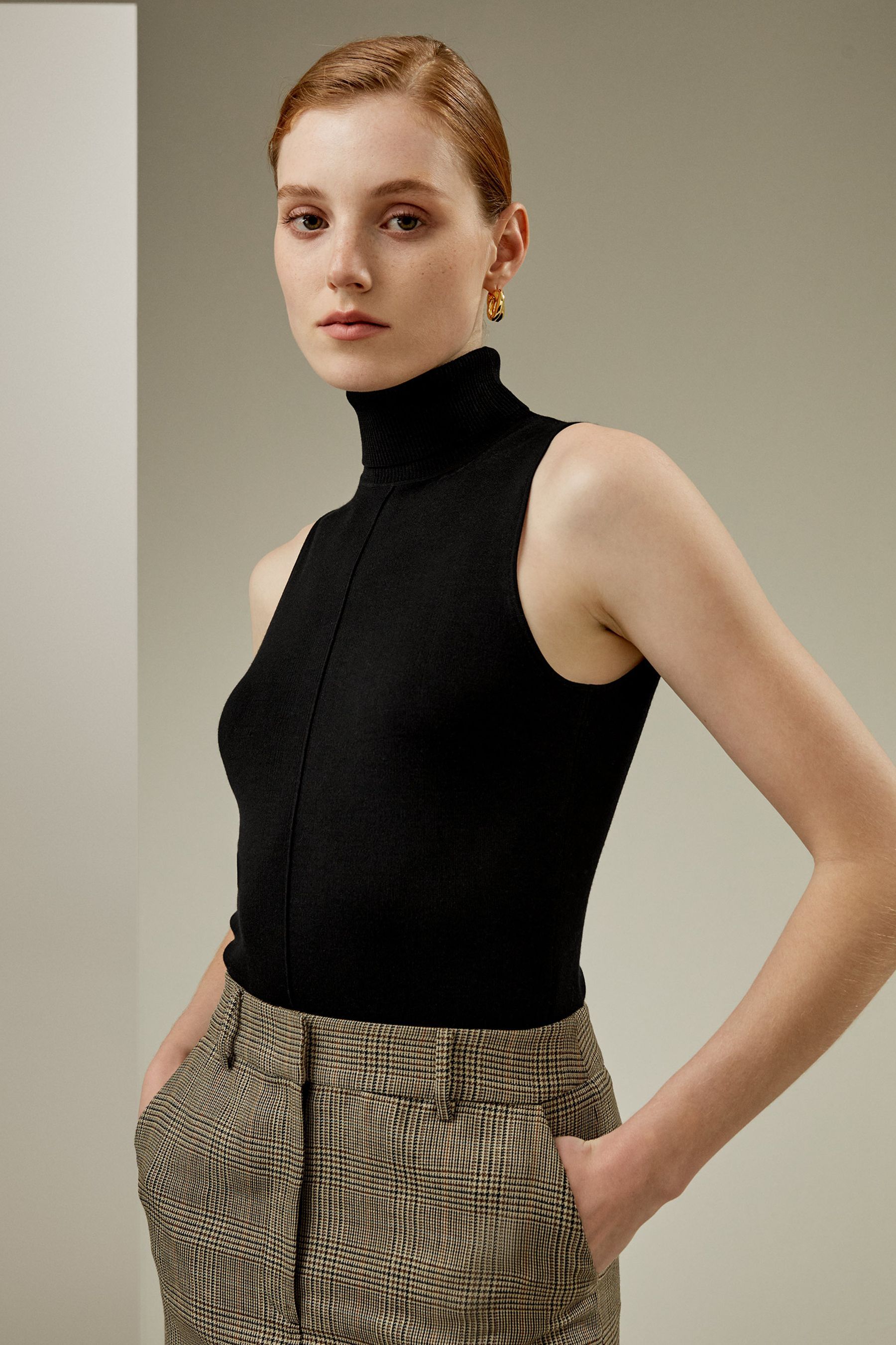 Silk Knitted Turtleneck Sleeveless Top