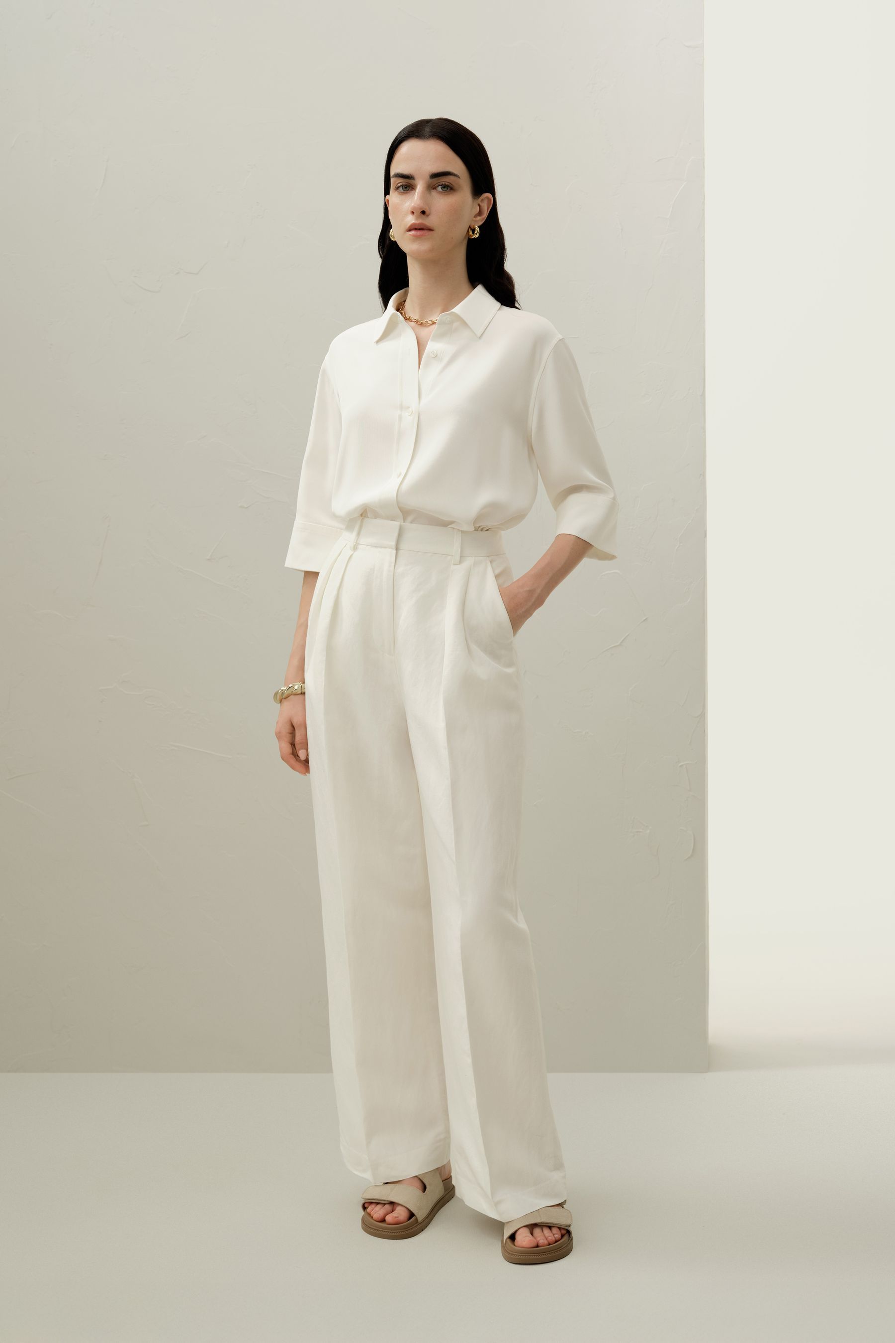 #color_Natural White