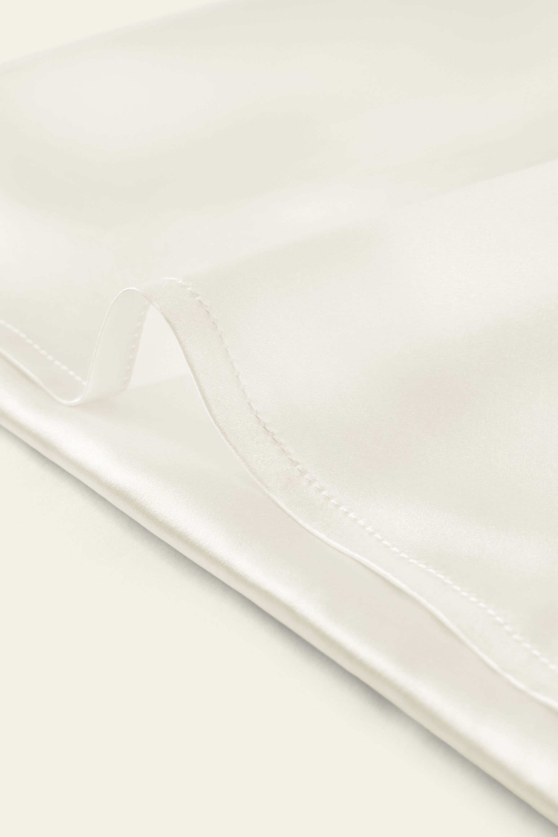 #color_Natural White