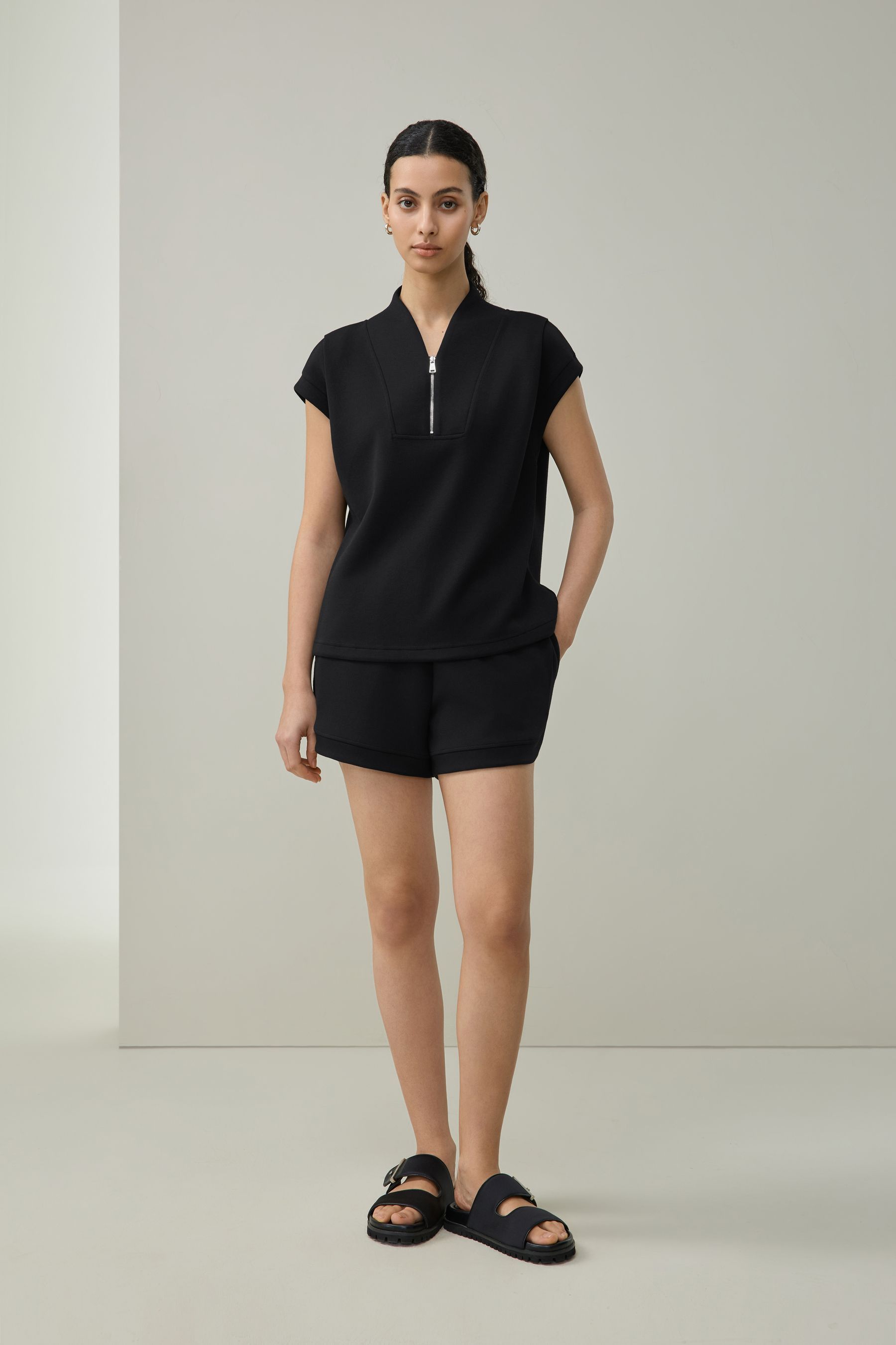 #color_Black