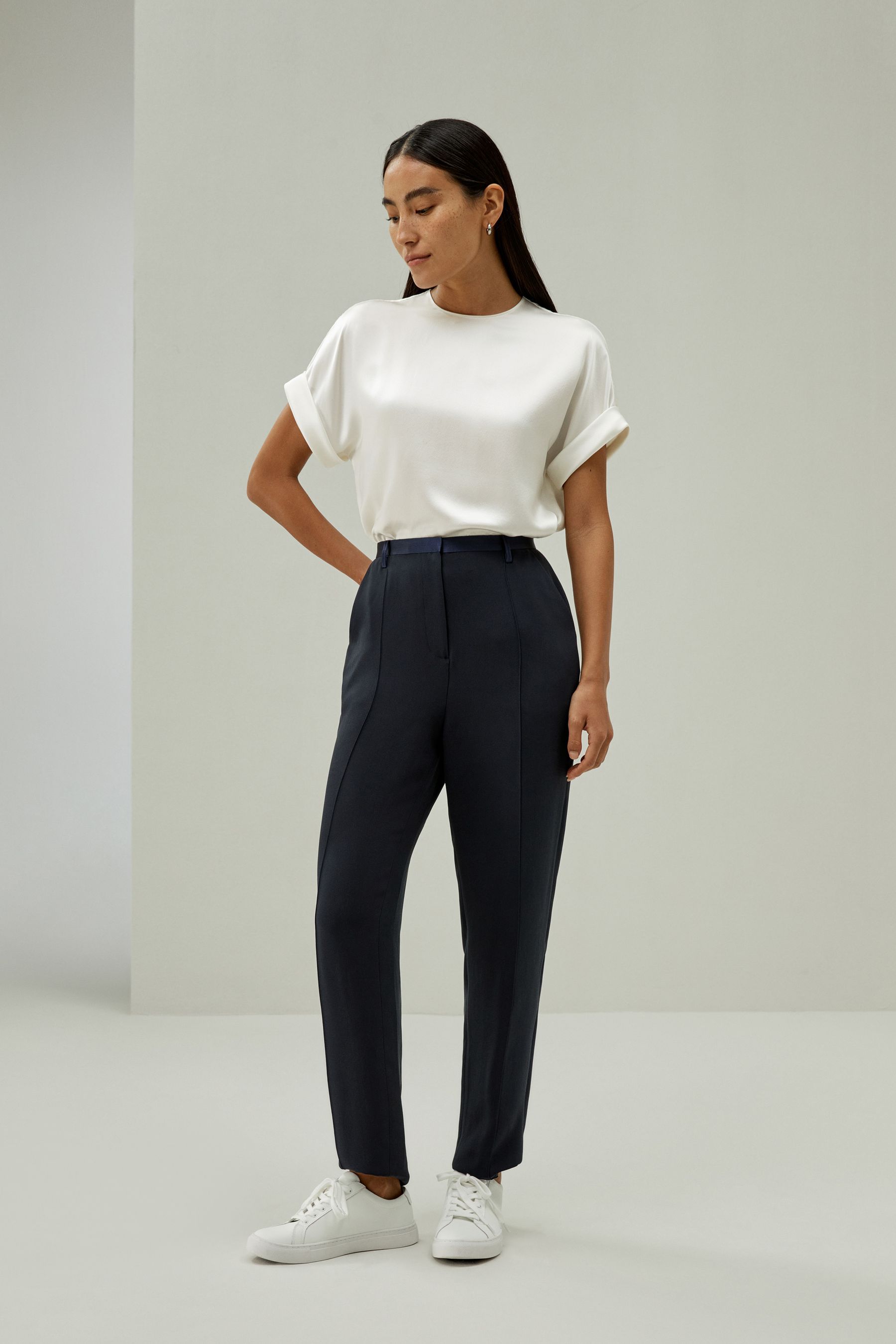 #color_Natural White