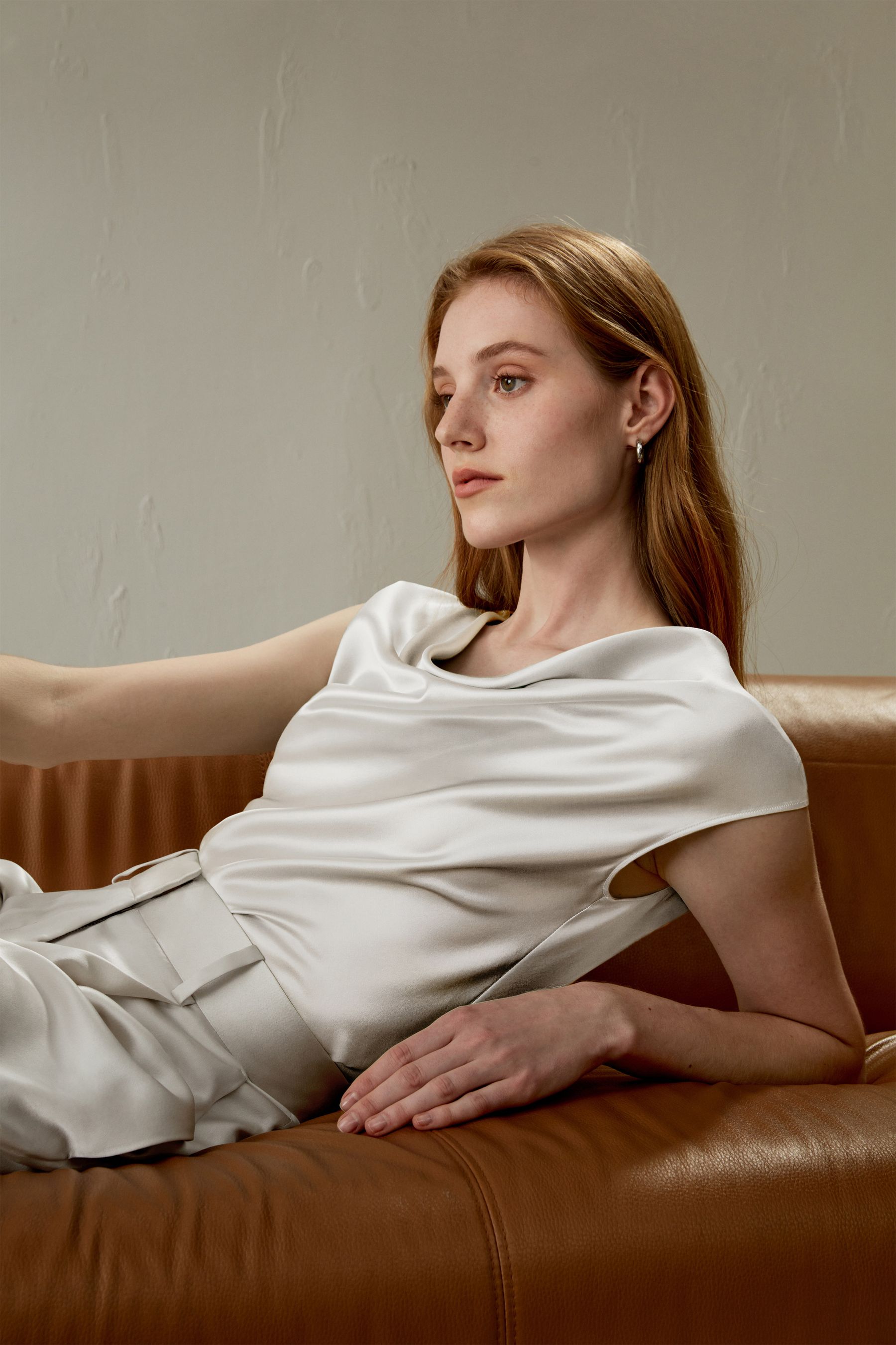 #color_Pale-Gray