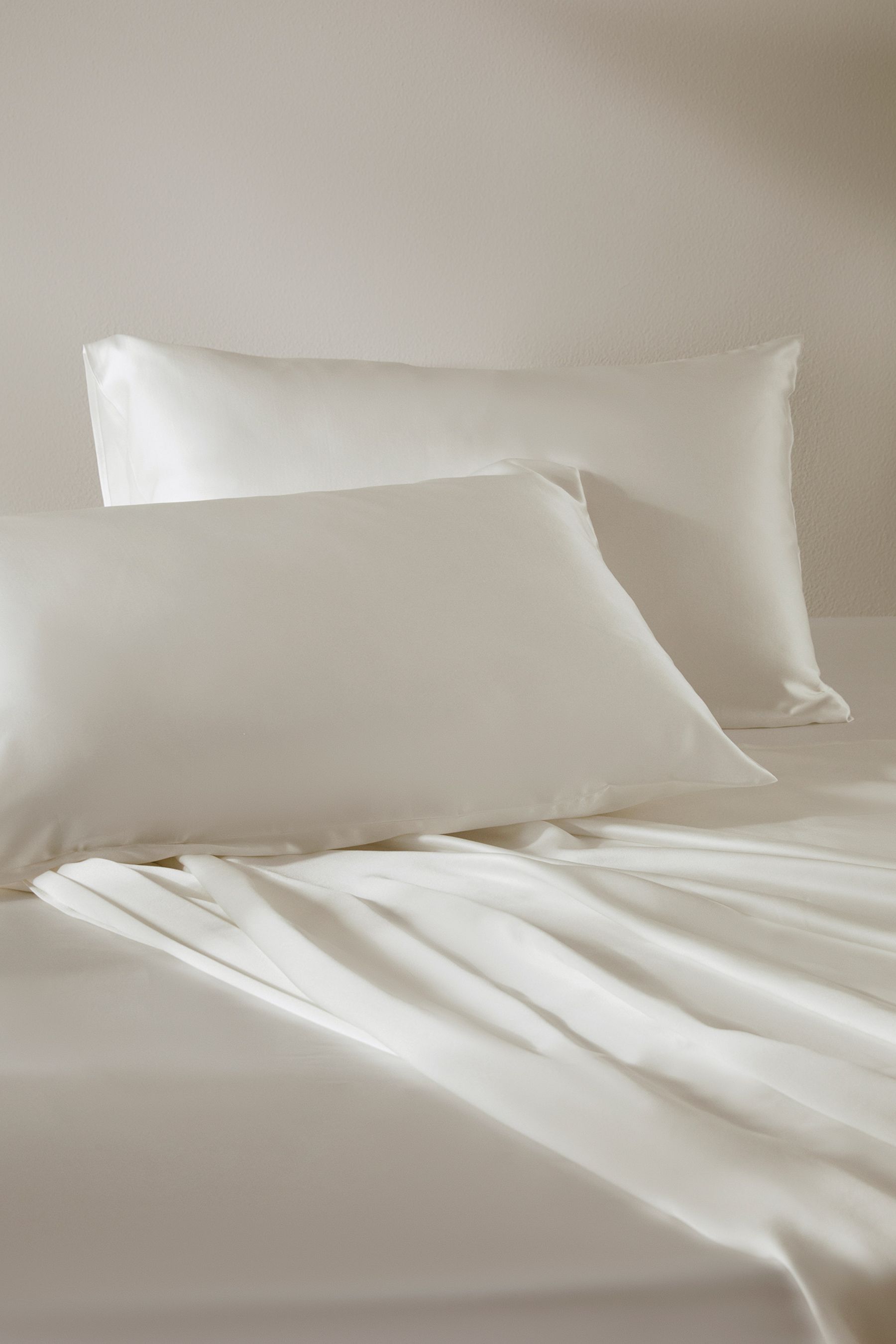 #color_Natural White