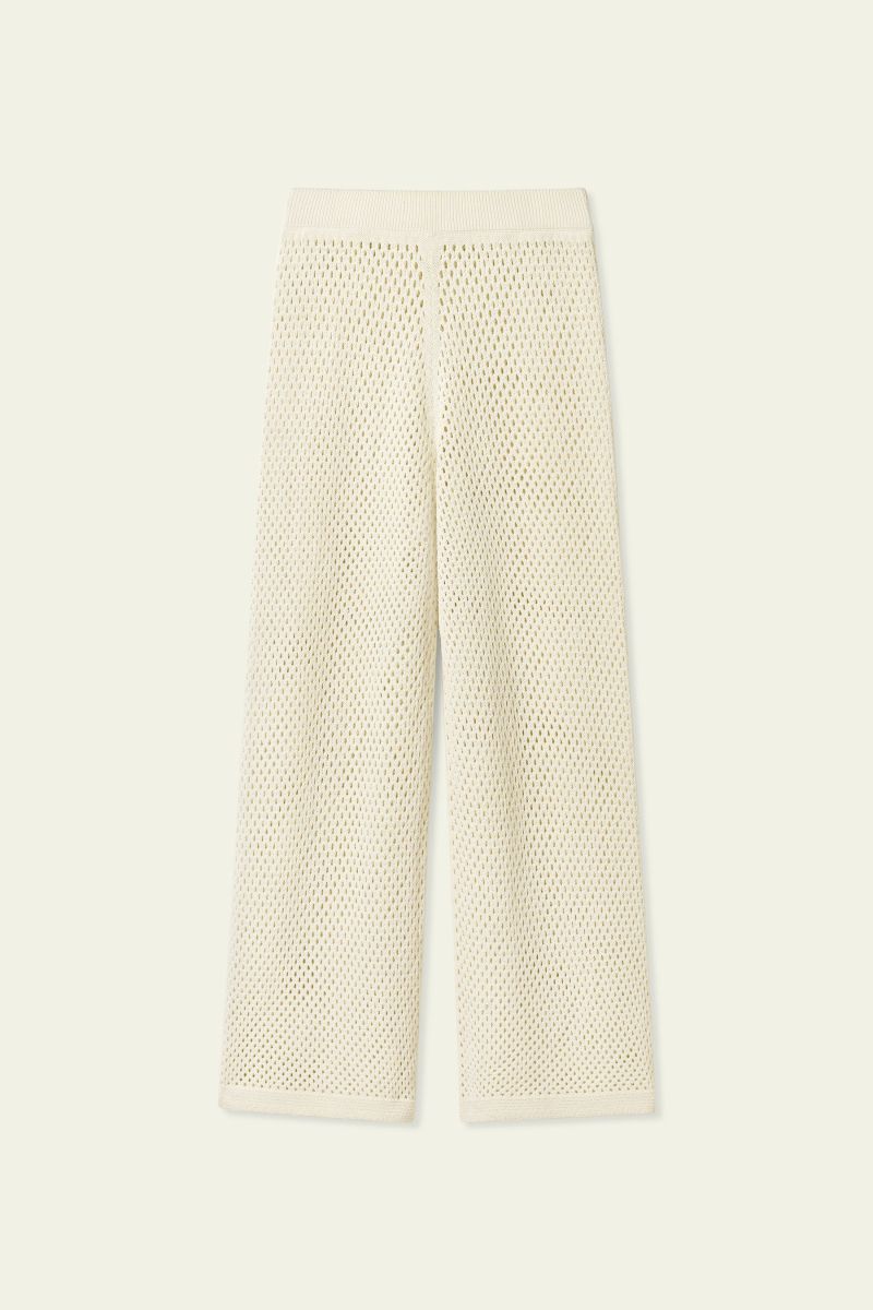 #color_Lily White