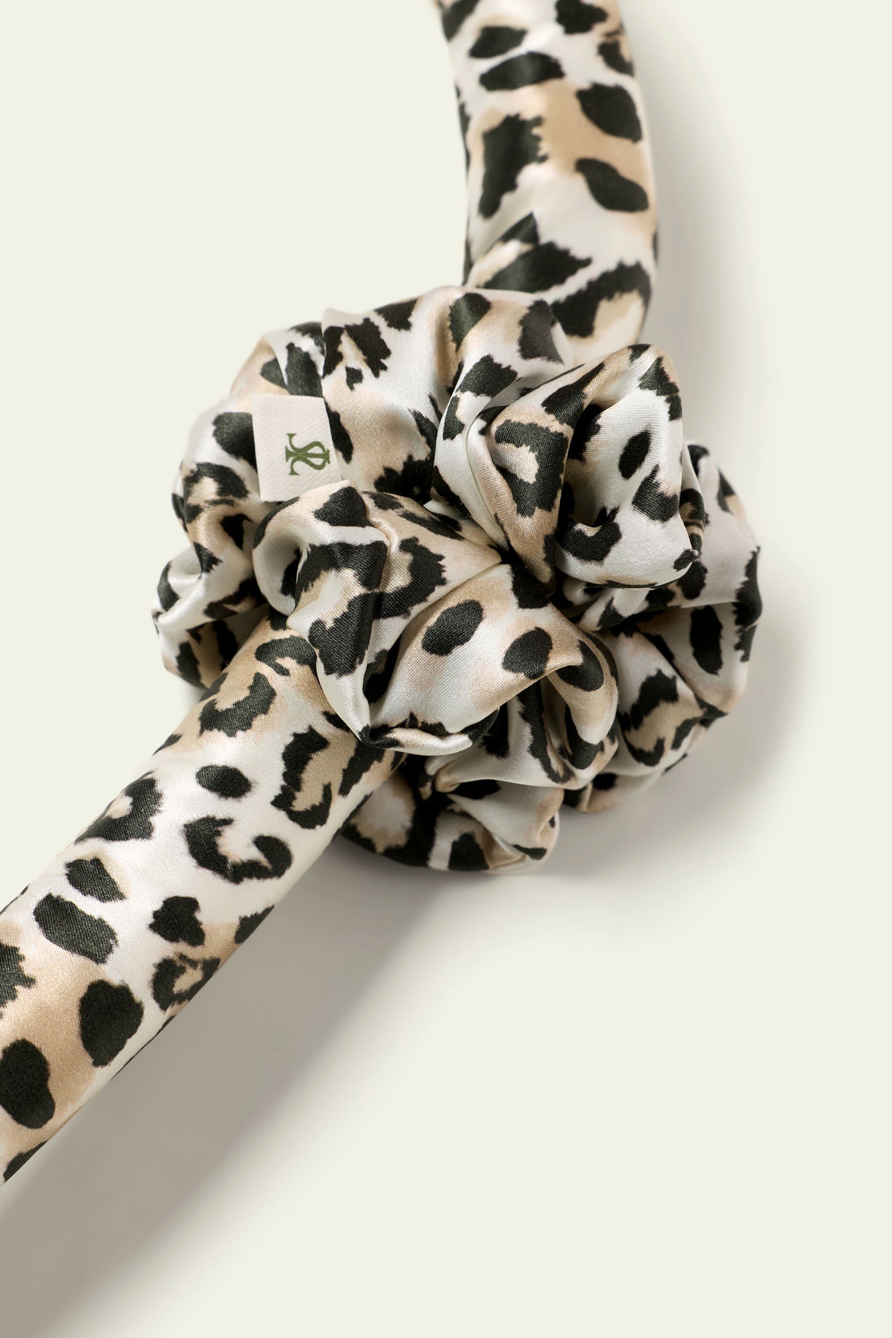 #color_Dawn Leopard