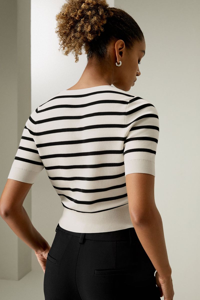 #color_White With Black Stripes