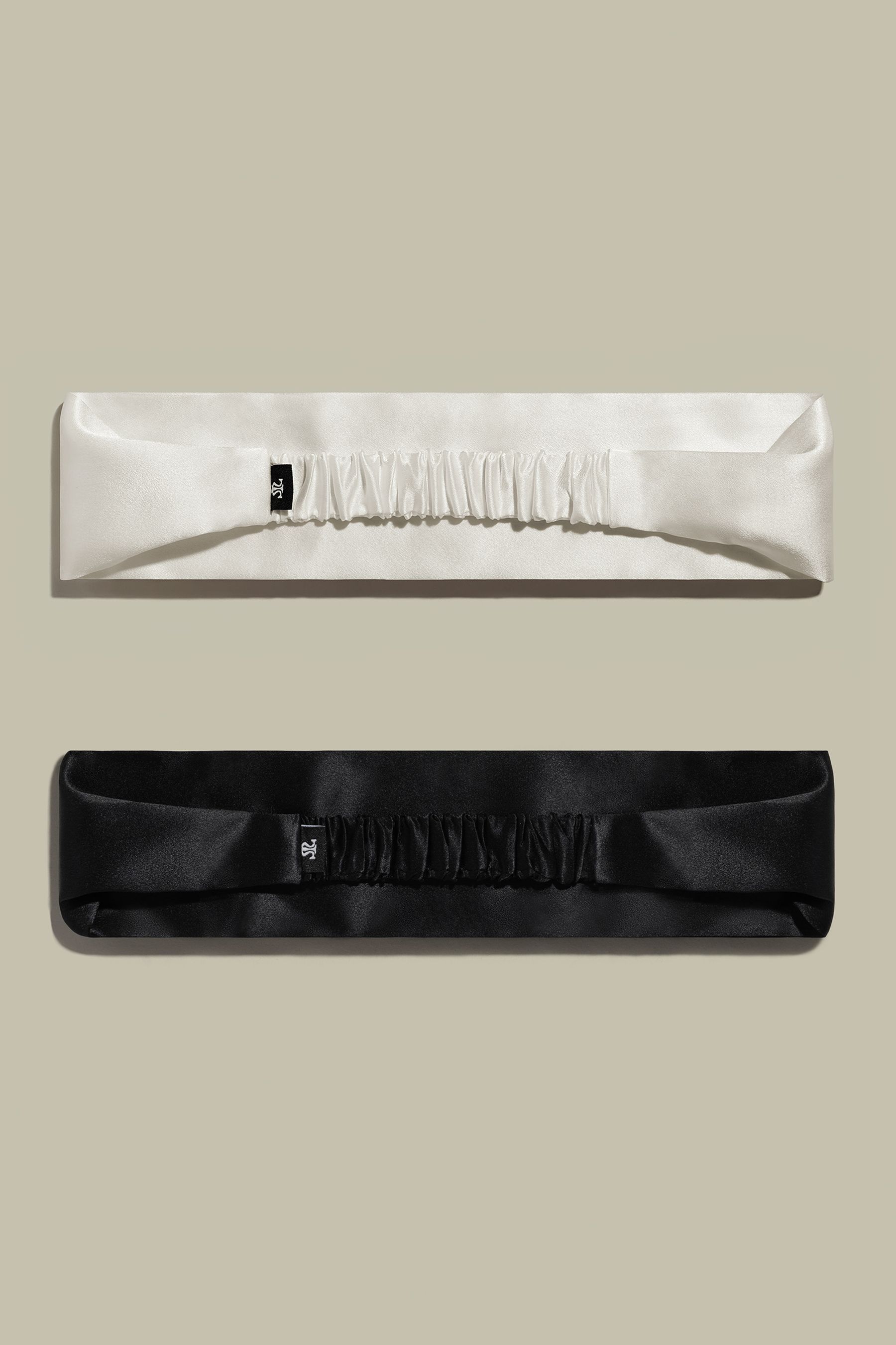 #color_Black+Natural White