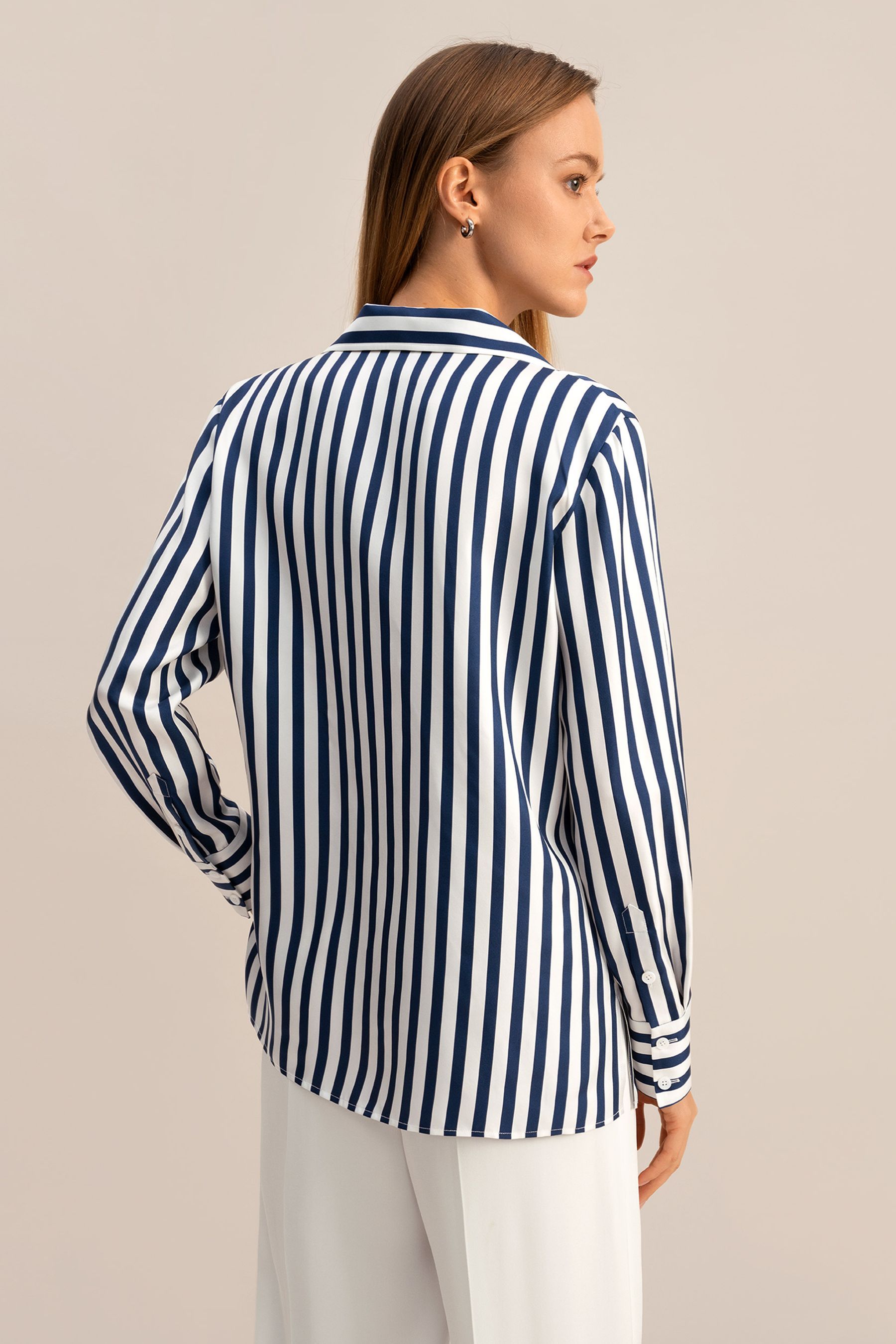 #color_Blue-White-Pinstripes
