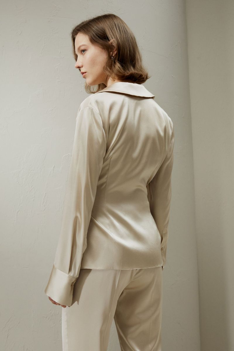 #color_Light Apricot