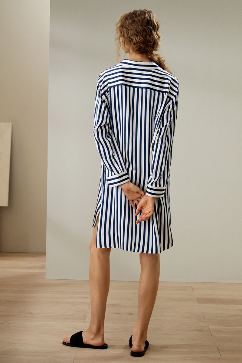 #color_Blue-White-Pinstripes