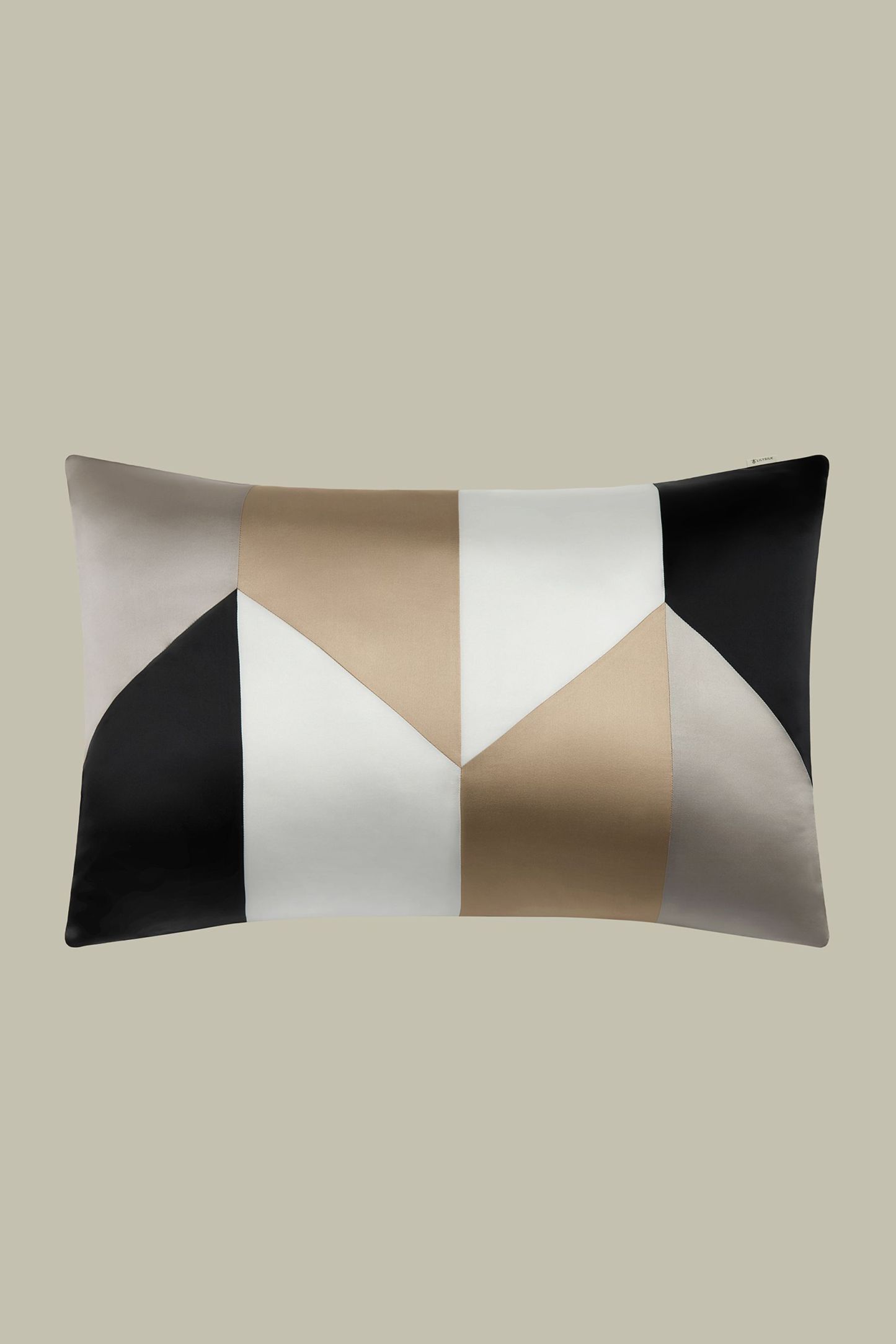 #color_Taupe & Ivory & Silvergray & Black