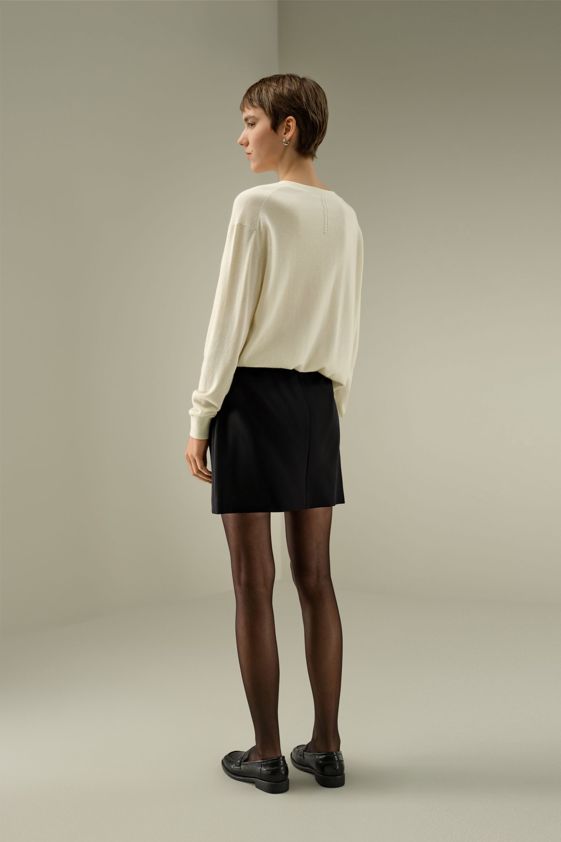 #color_Natural White