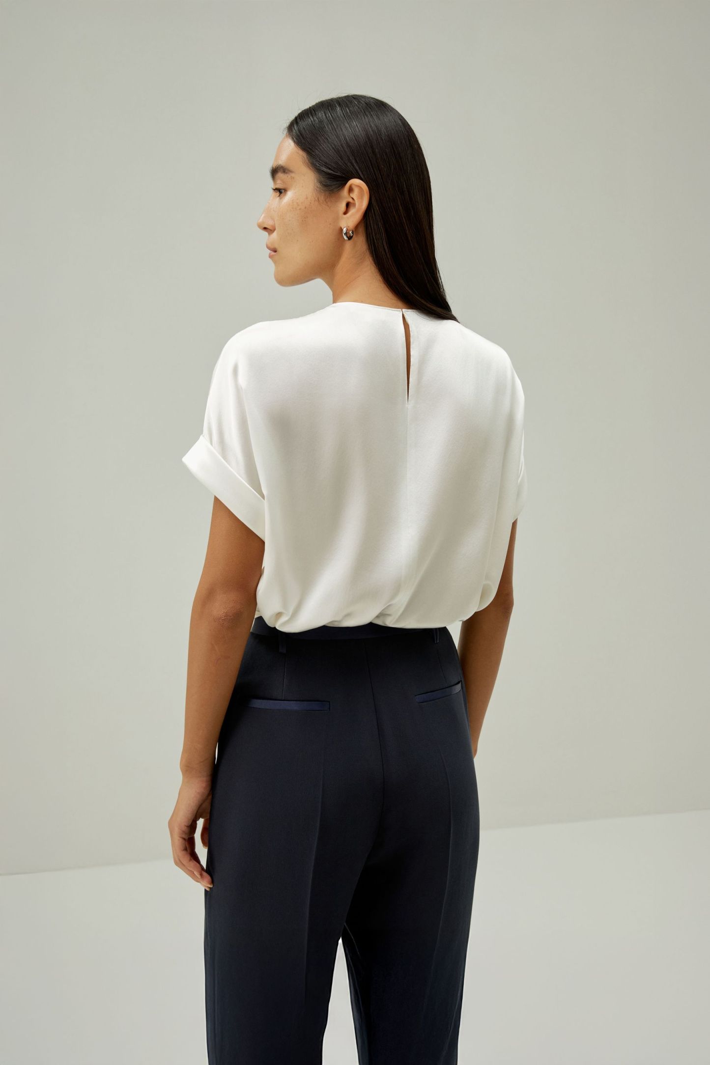 #color_Natural White