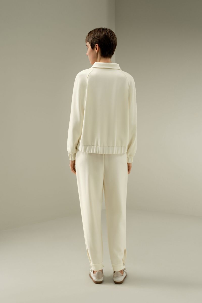 #color_Natural White