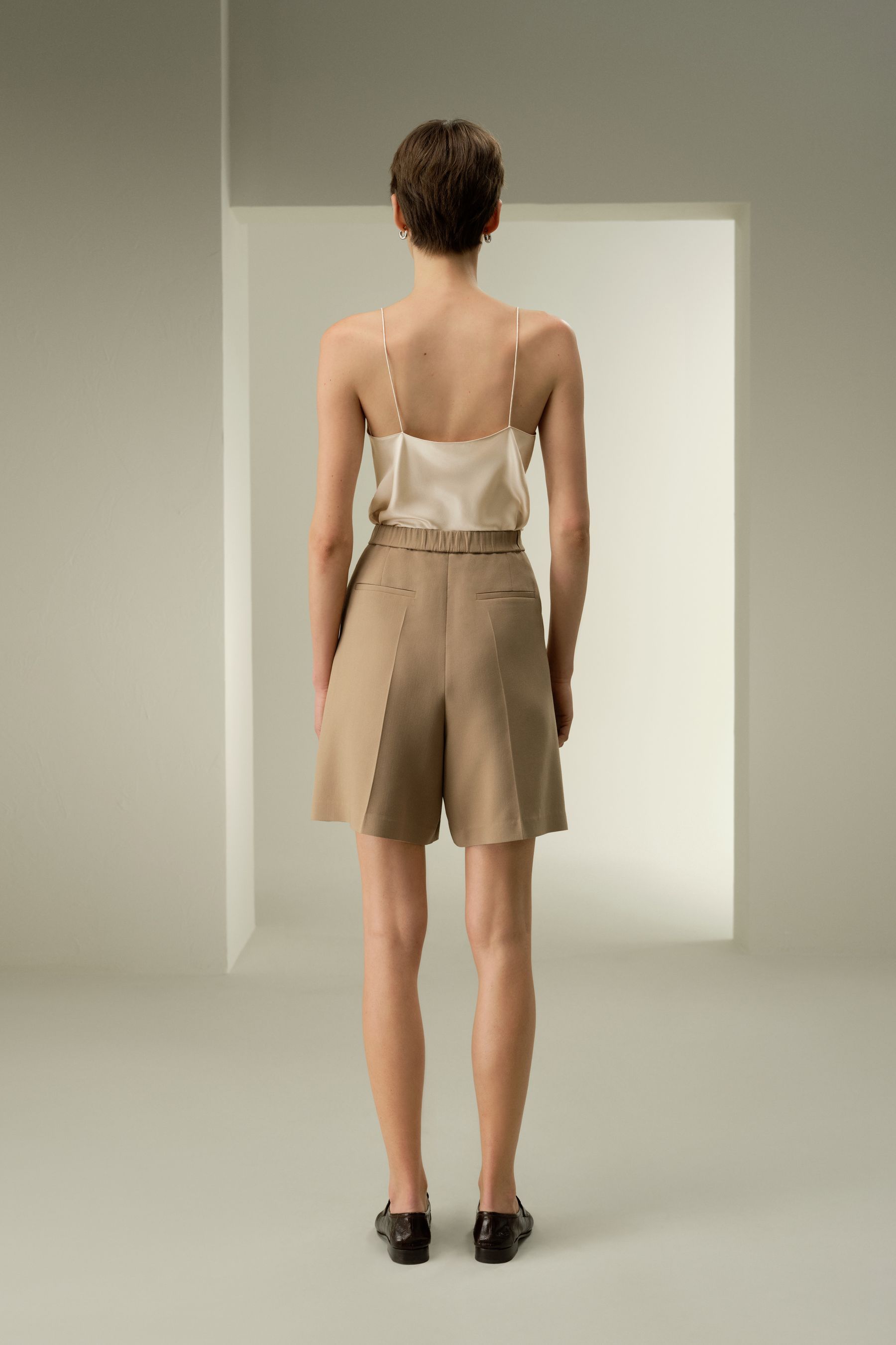#color_Khaki