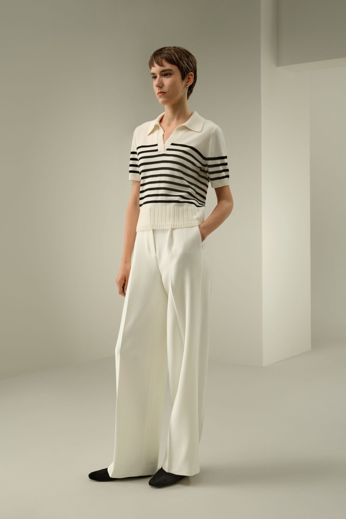 #color_Black Striped