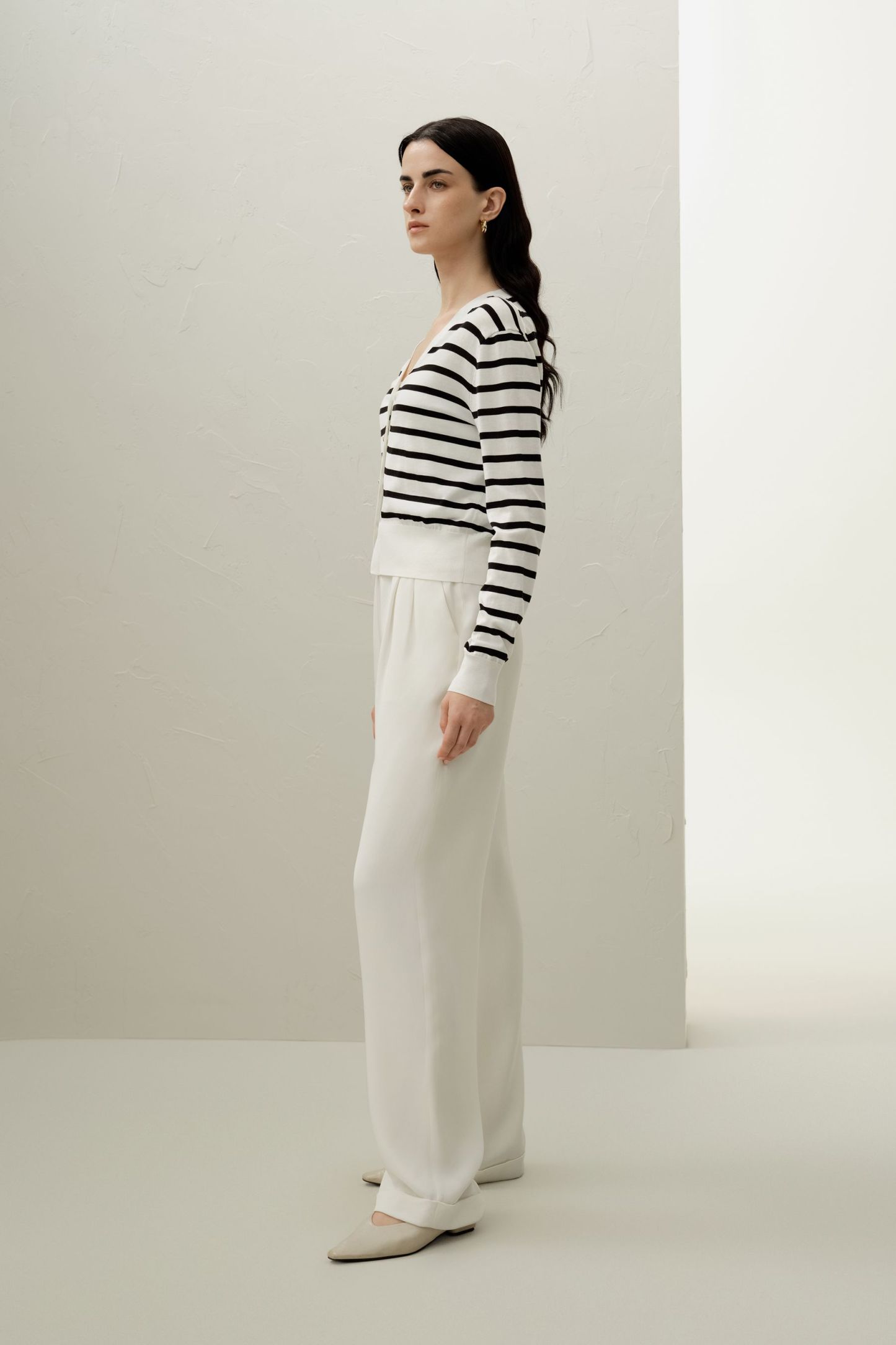 #color_Black&White Stripes