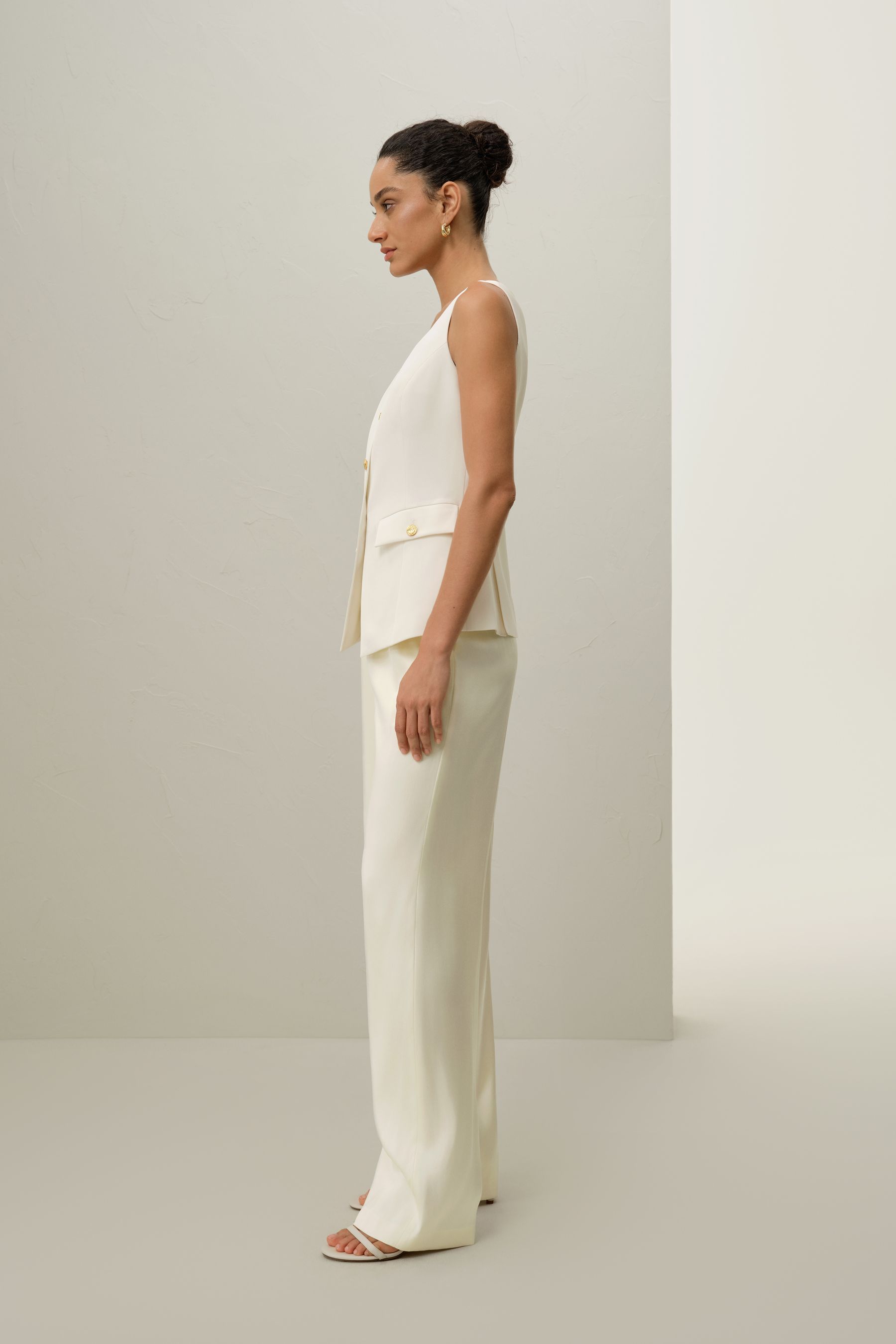 #color_Natural White