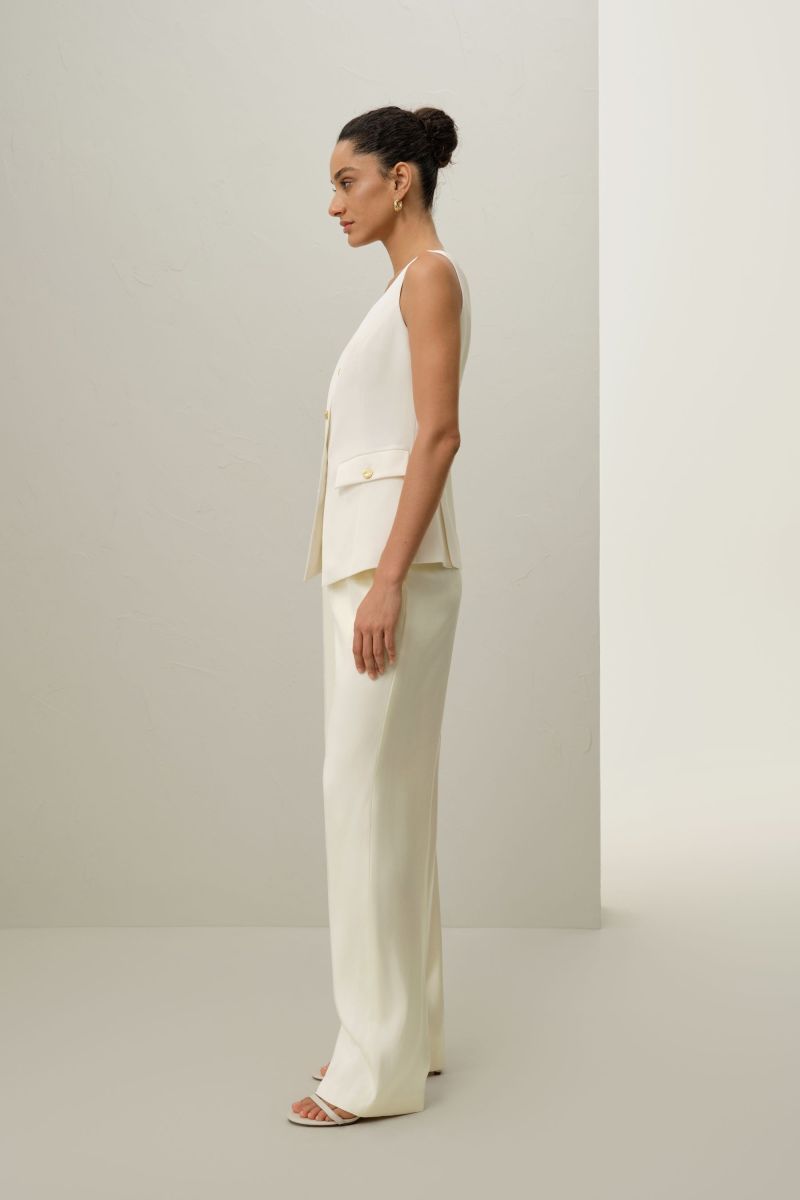 #color_Natural White