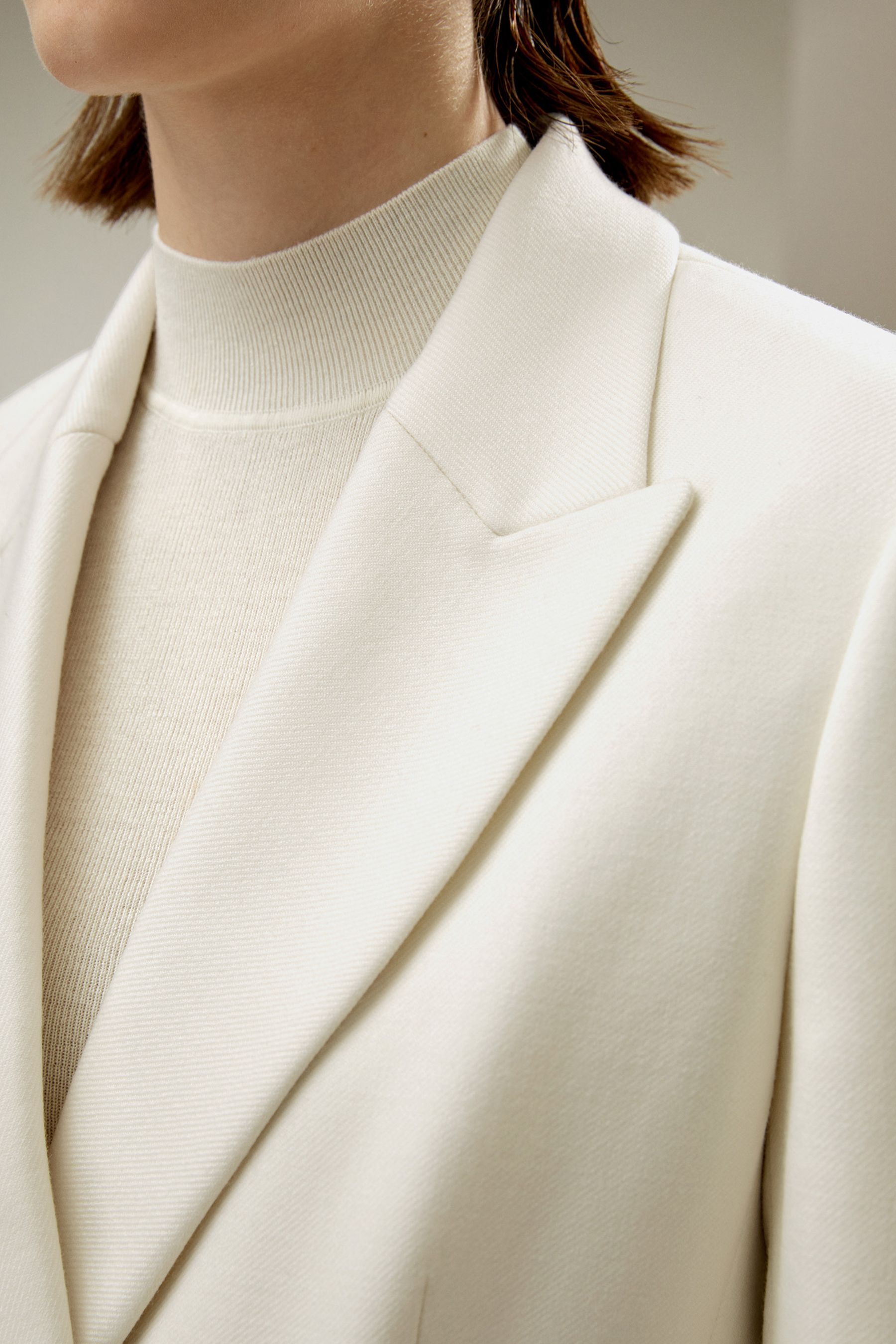 #color_Natural White