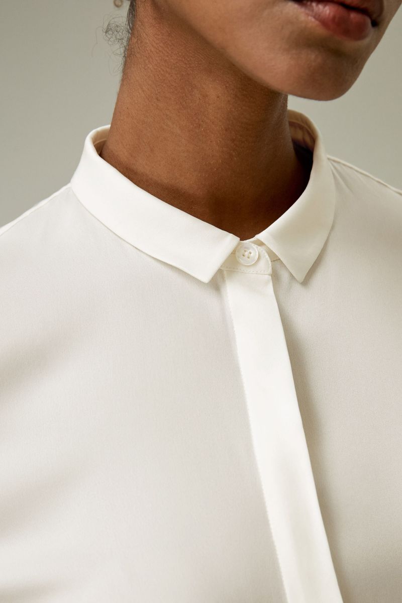 #color_Natural White