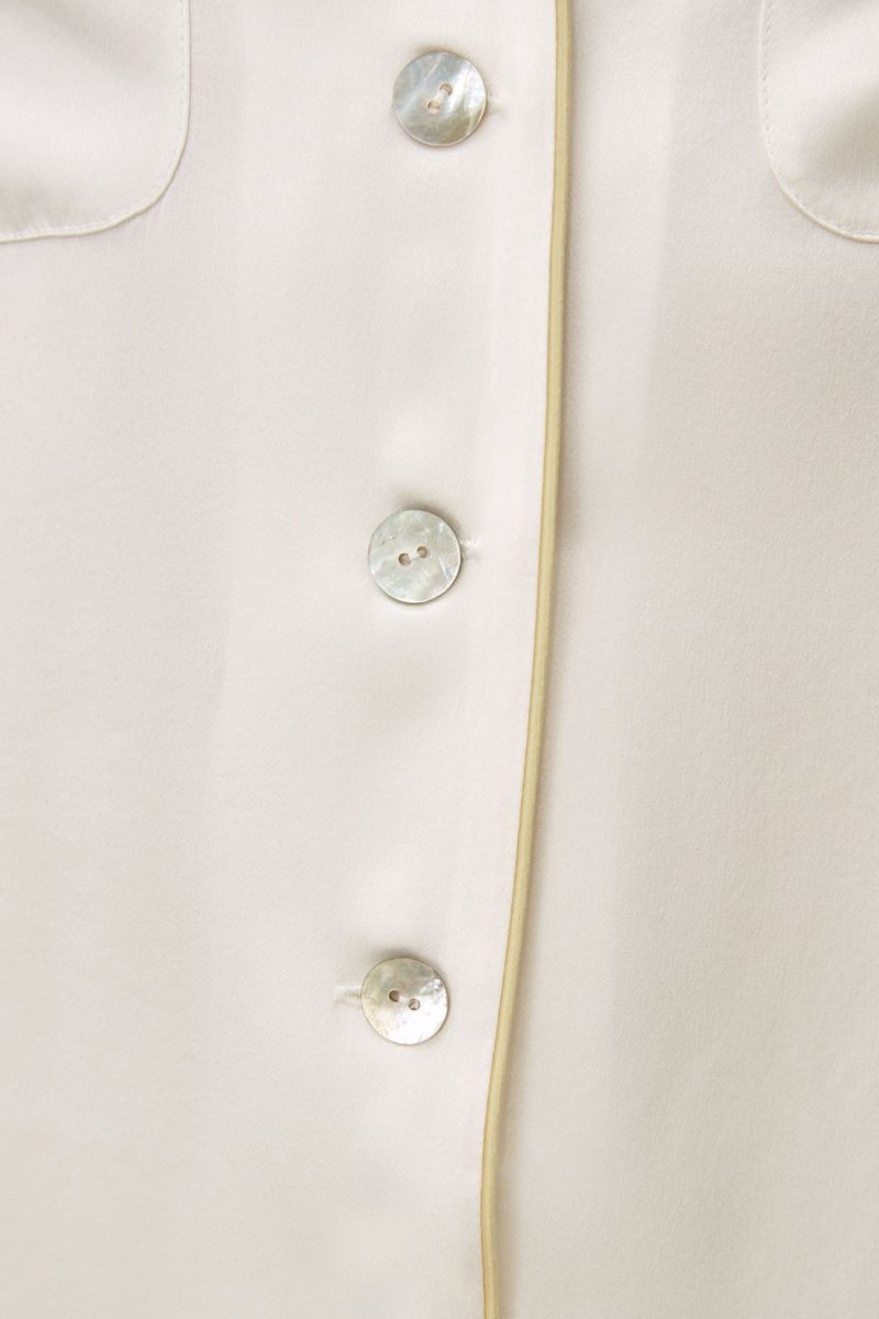 #color_Natural White