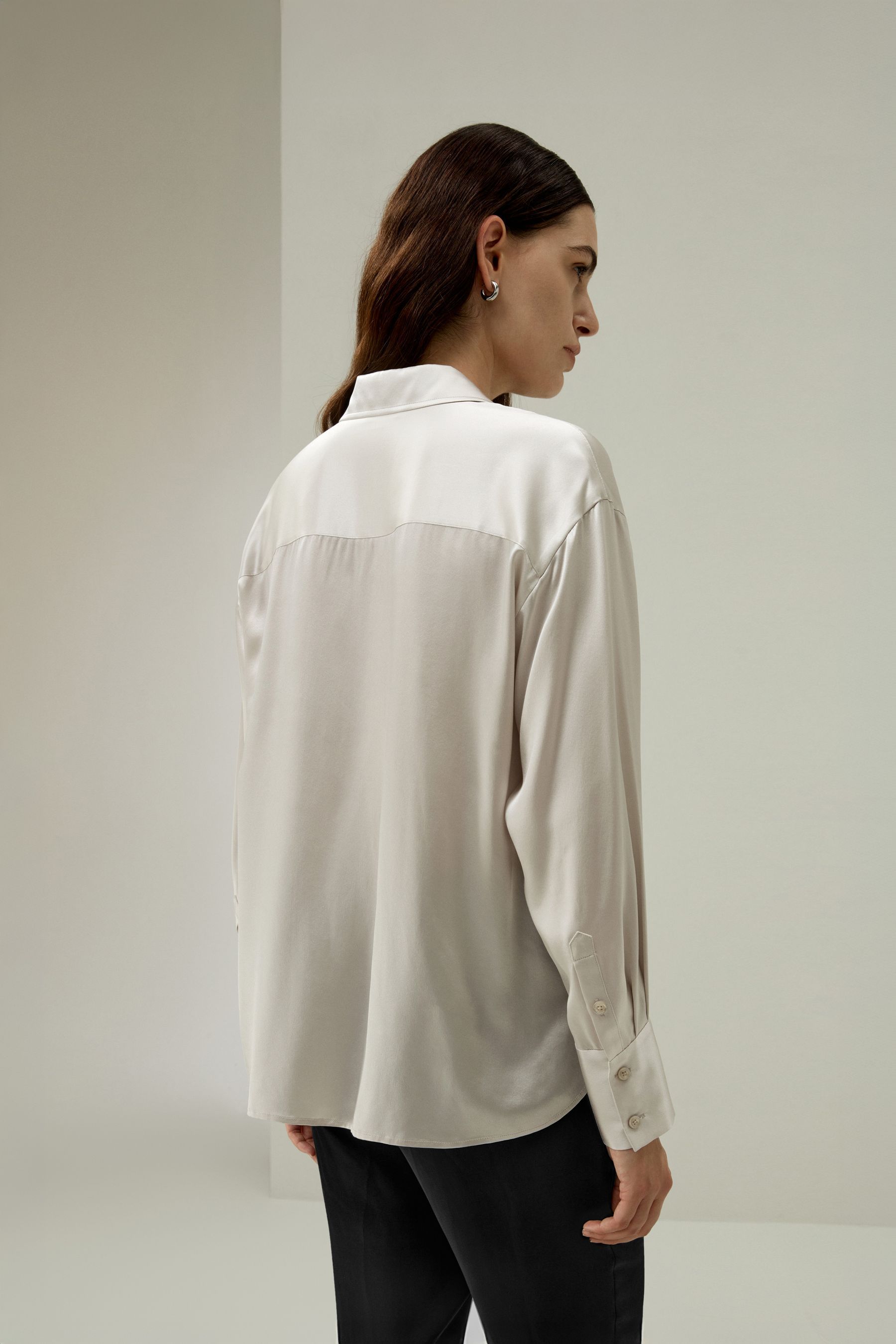 #color_Moonlight Gray