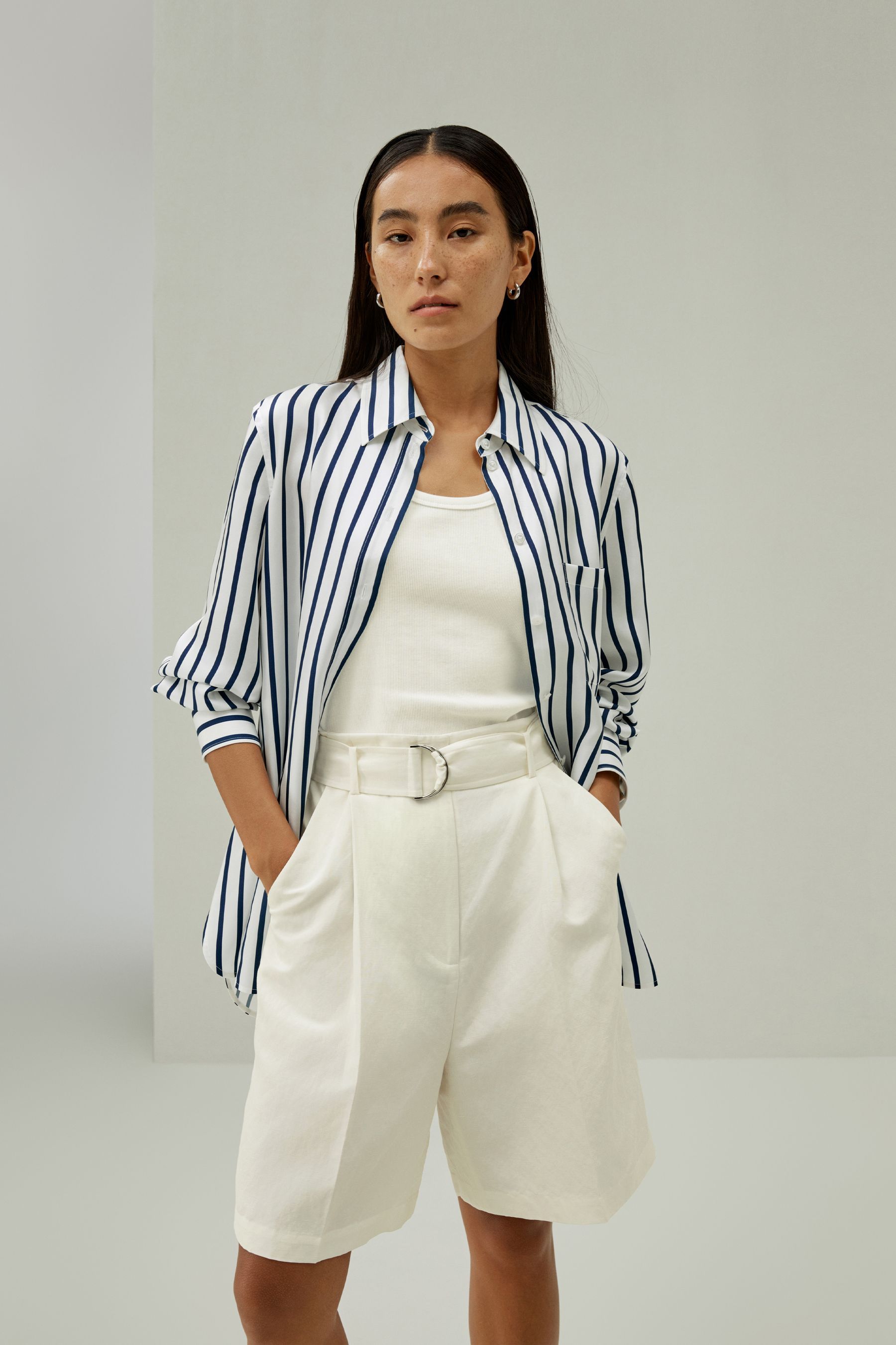 #color_Natural White