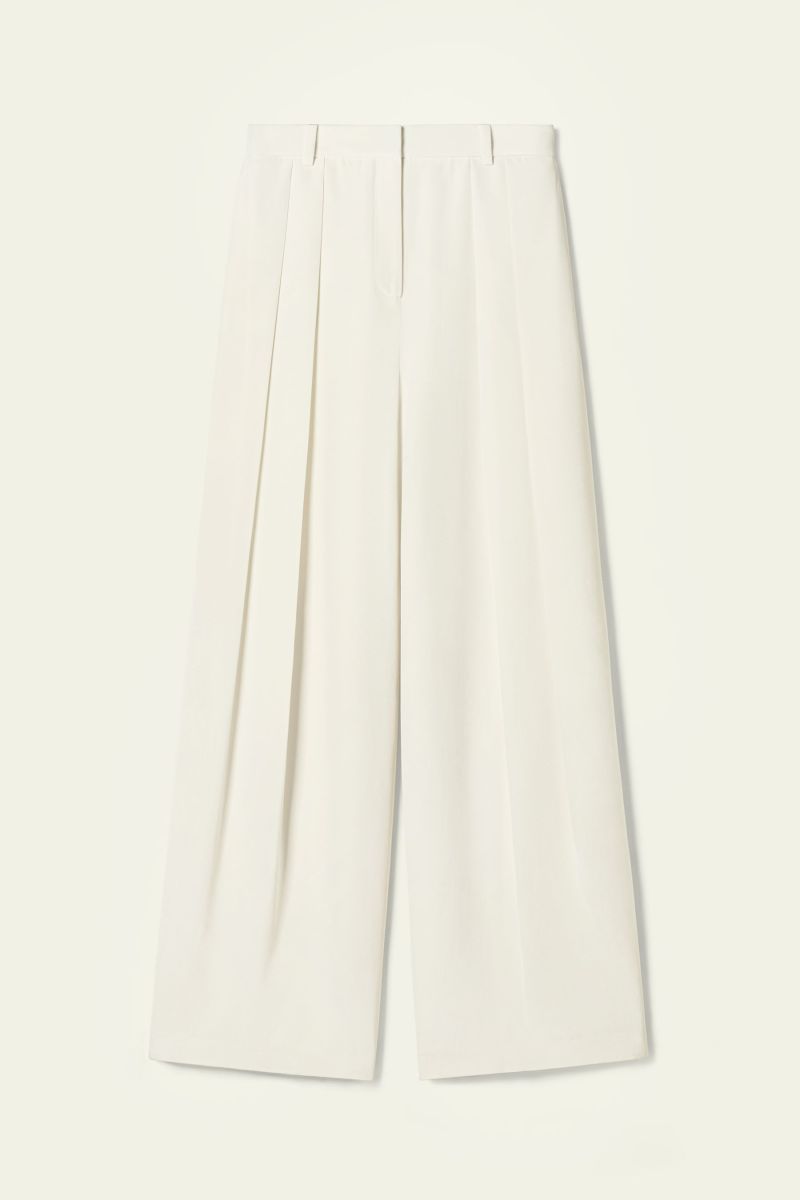 #color_Natural White