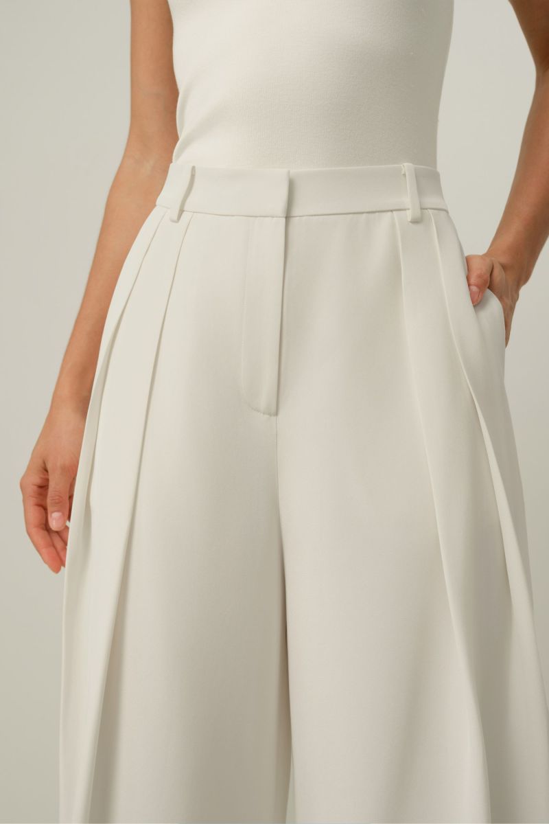 #color_Natural White